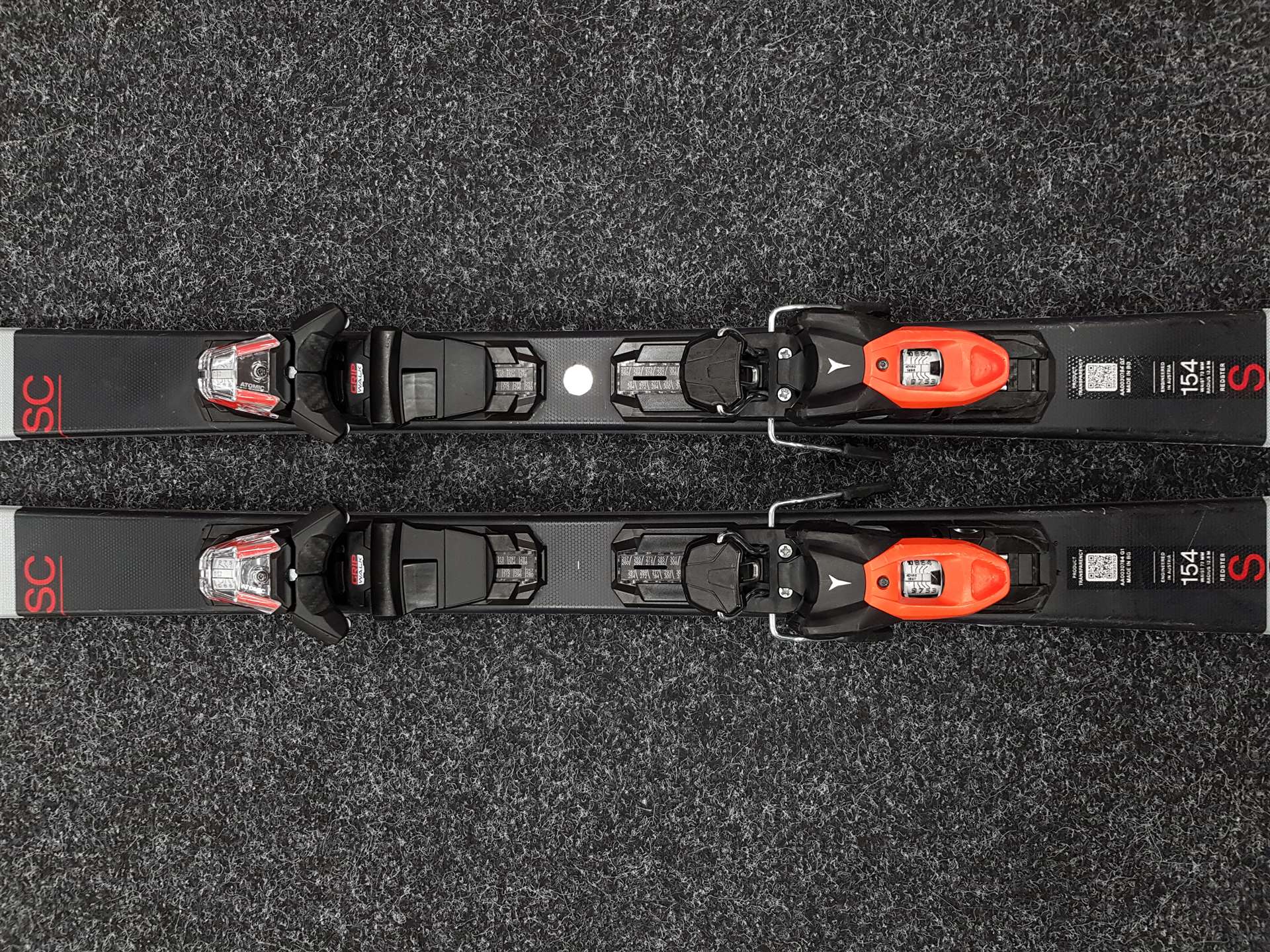 Použité lyže ATOMIC Redster SC + viazanie Atomic M 10