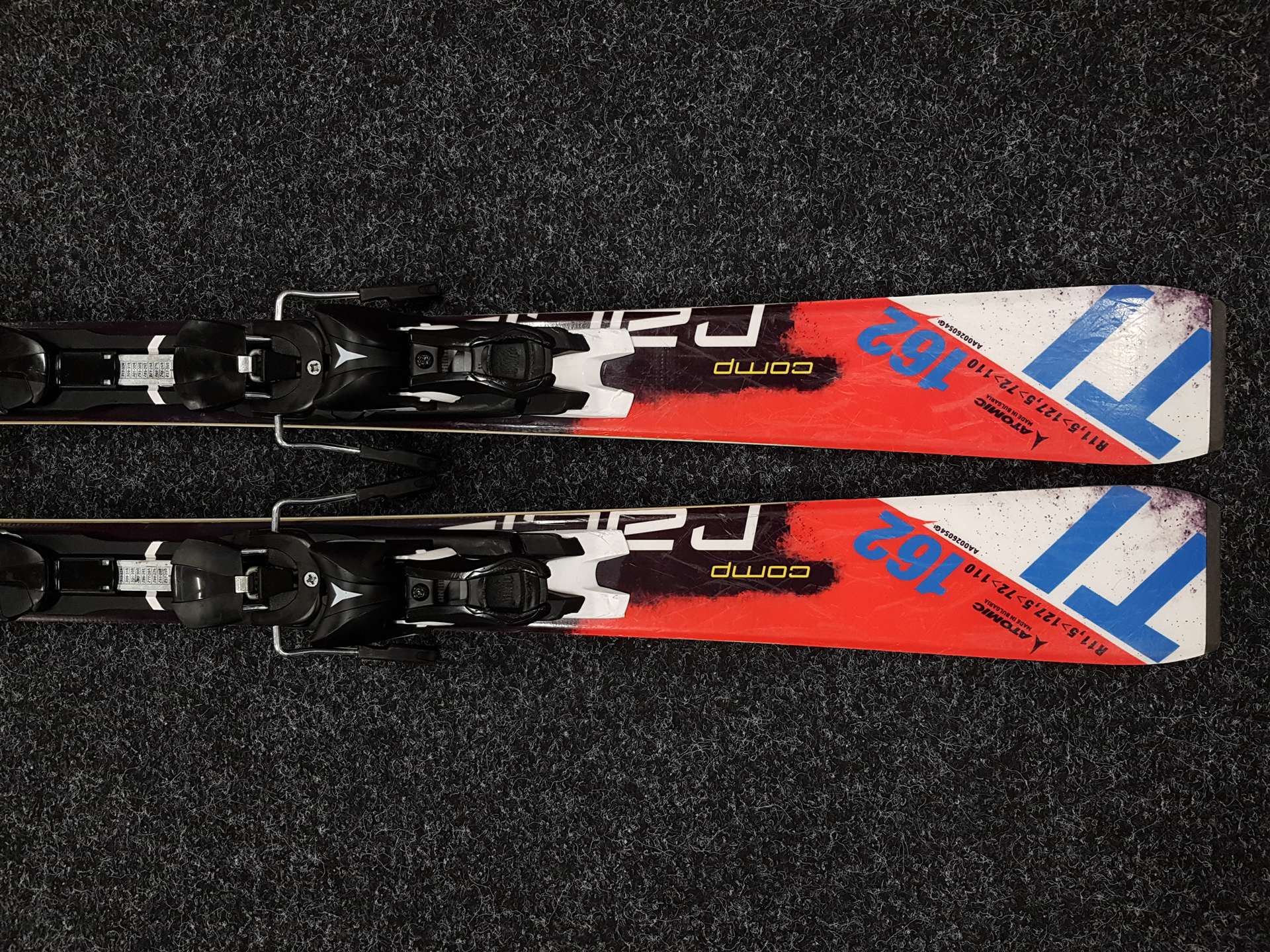 Použité lyže ATOMIC Race Ti + viazanie Atomic XTO 12