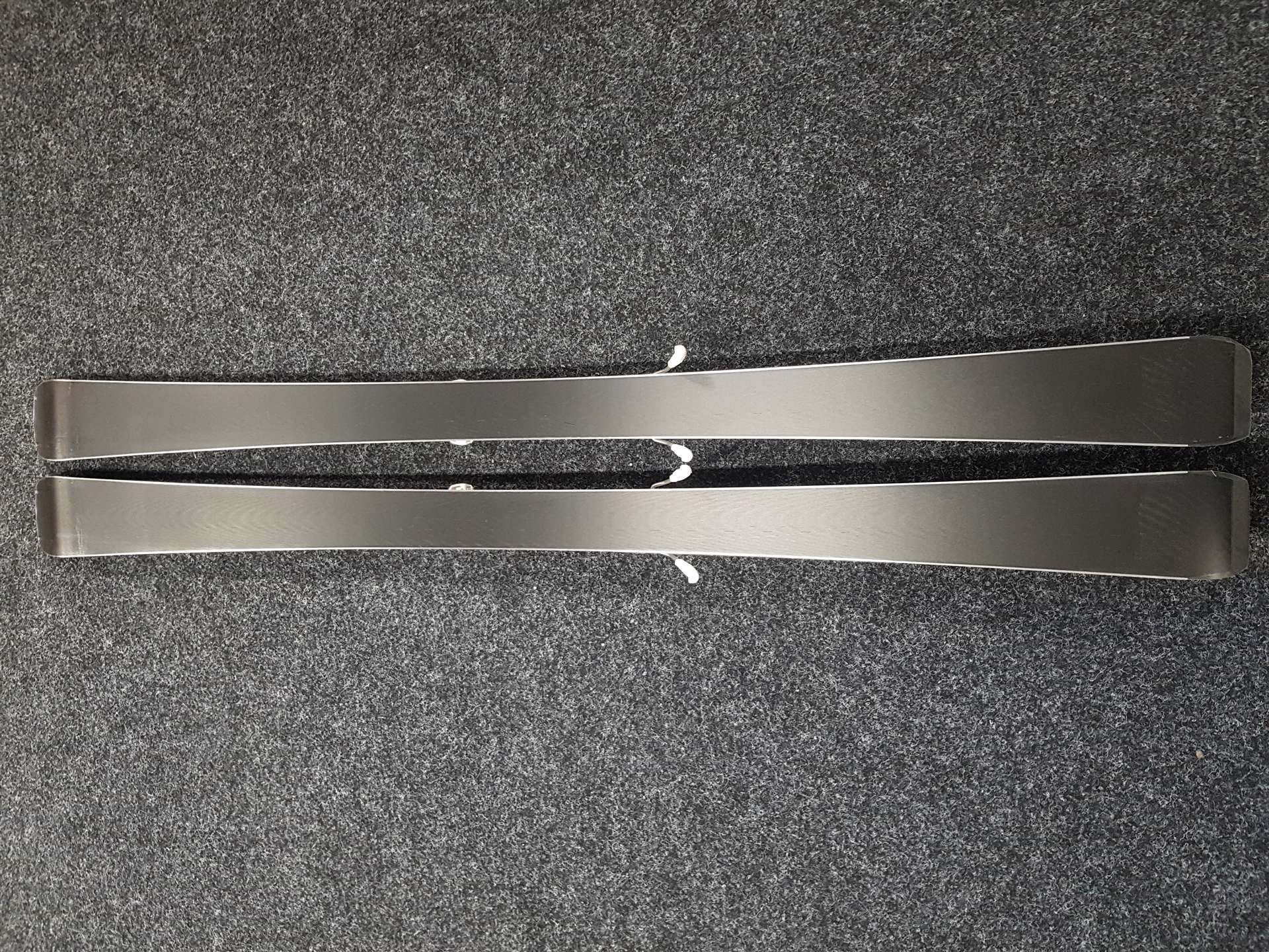 Použité lyže ELAN Ace + viazanie Elan 7,5