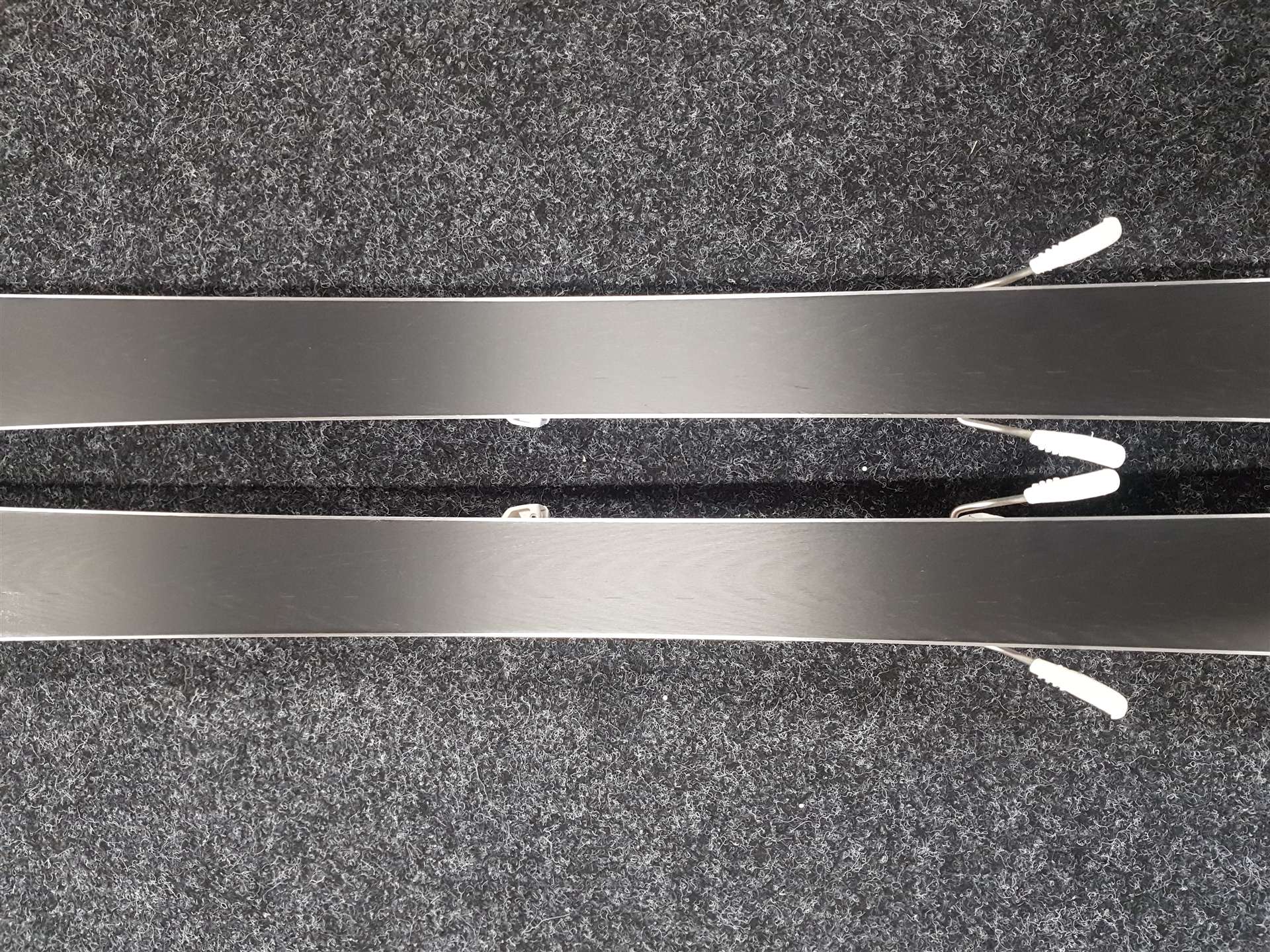 Použité lyže ELAN Ace + viazanie Elan 7,5