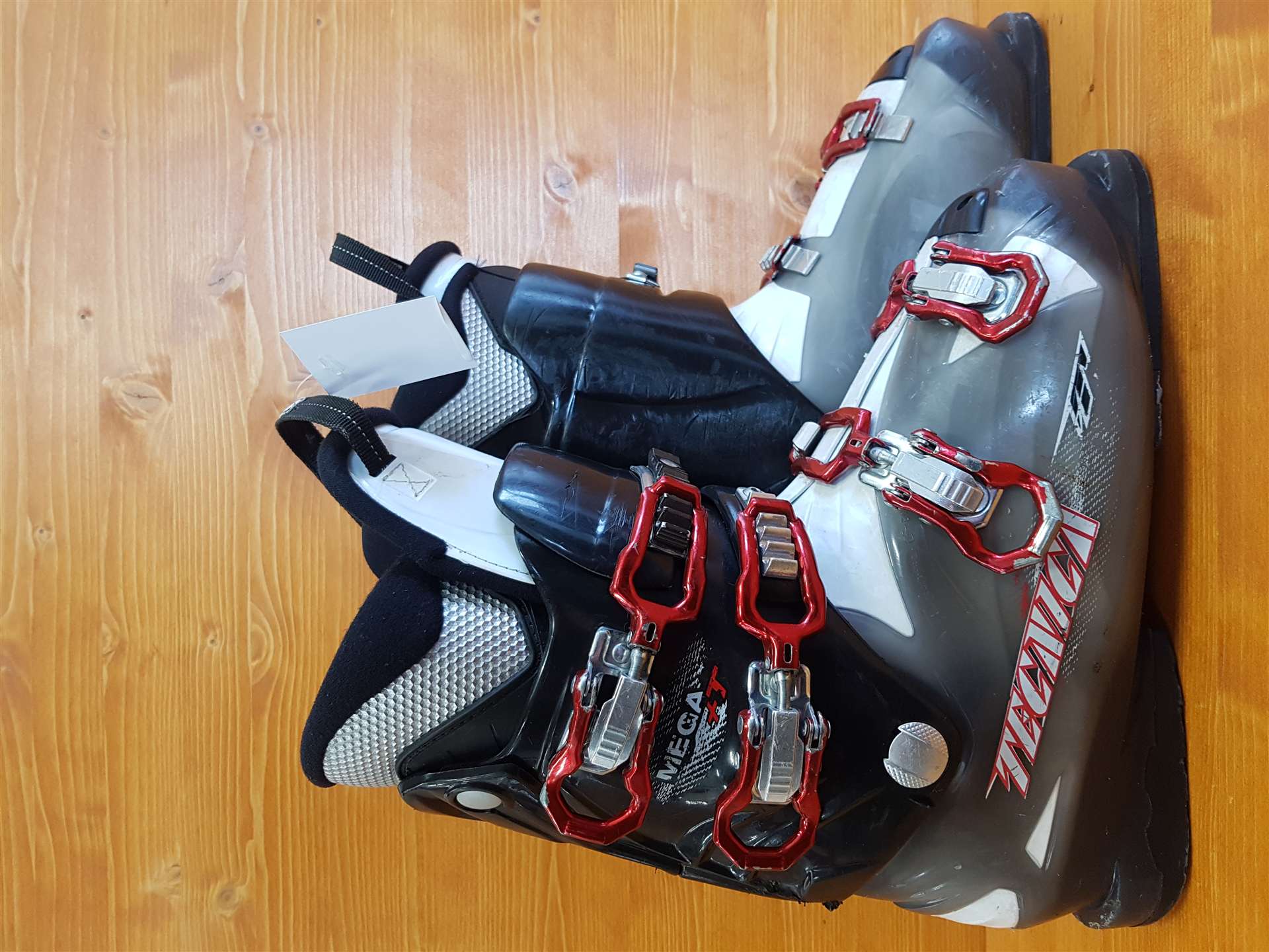 Použité lyžiarky TECNICA Mega +T