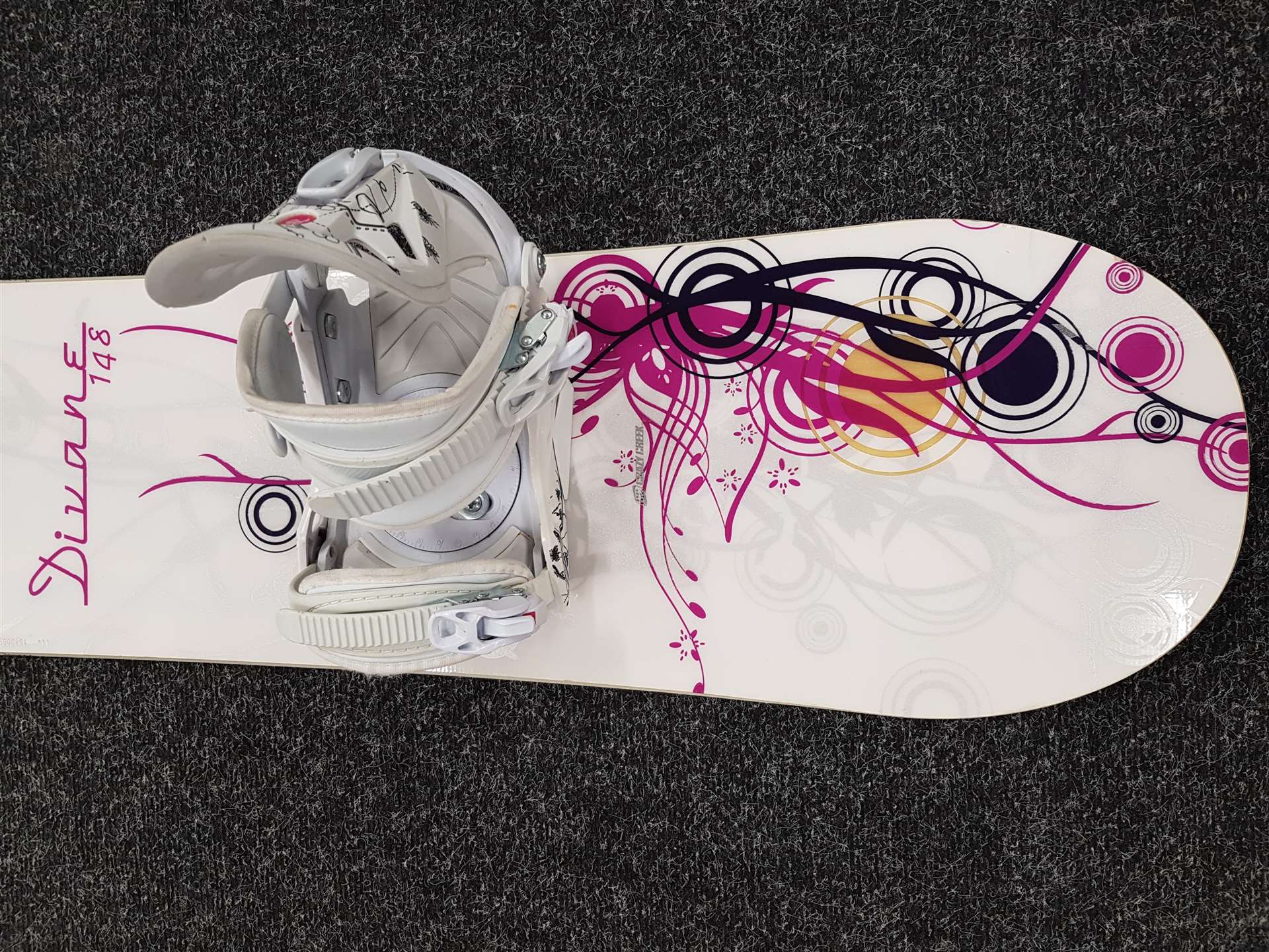 Použitý snowboard CRAZY CREEK Divane + viazanie Fire Fly veľkosť M/L