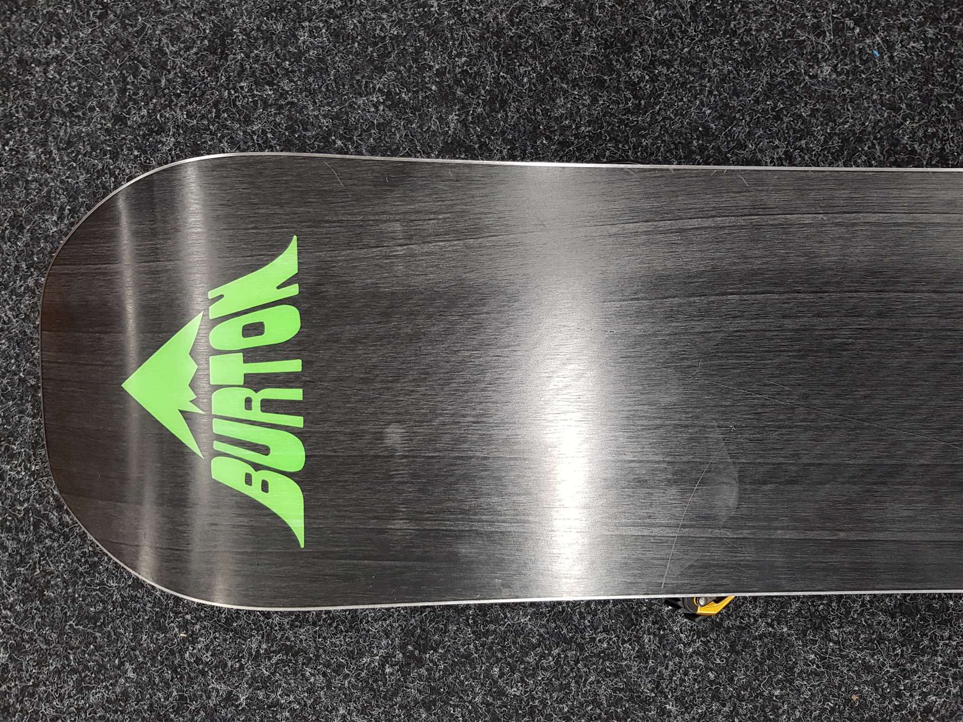 Použitý snowboard BURTON Radius + viazanie Burton veľkosť S