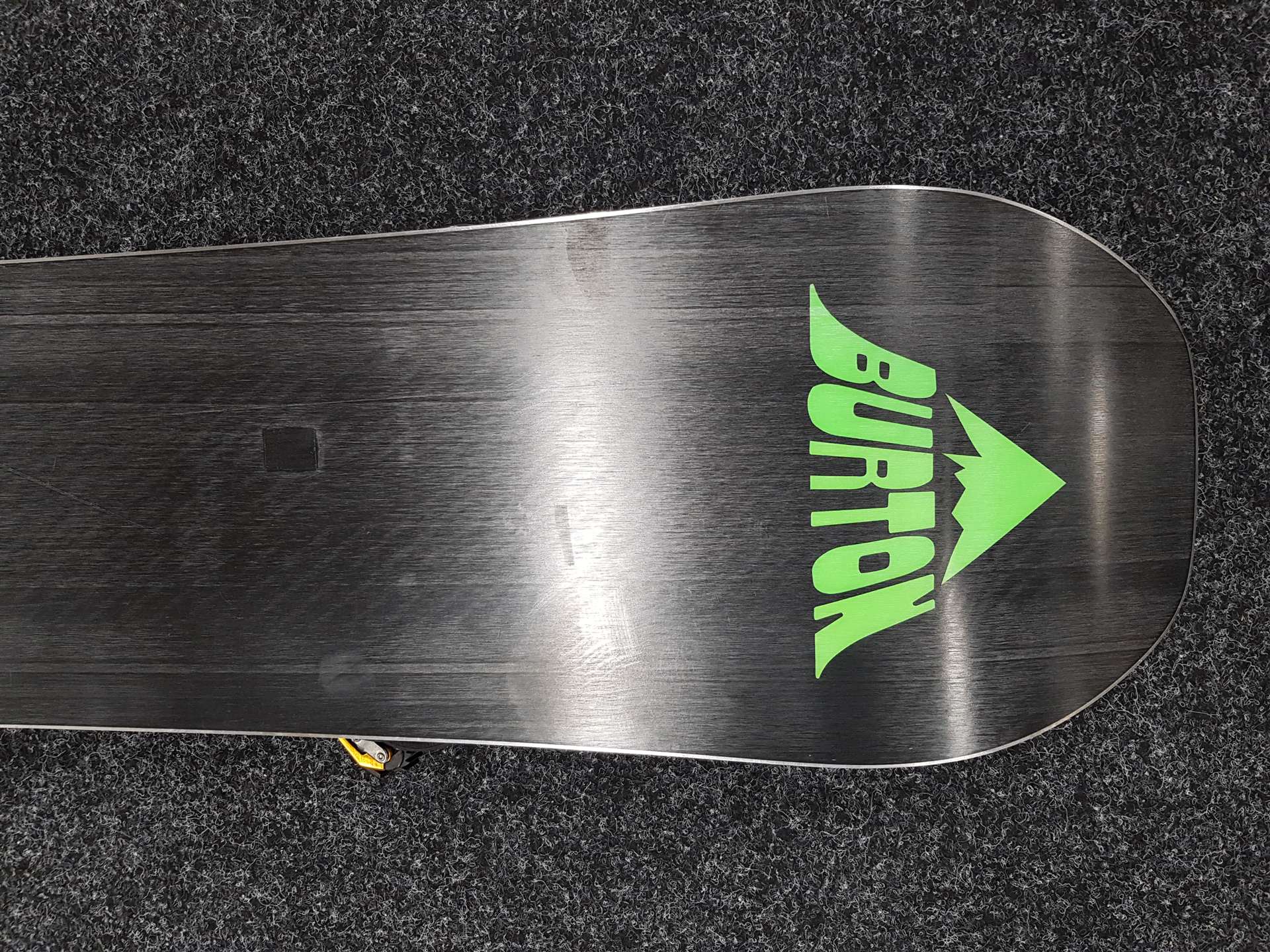 Použitý snowboard BURTON Radius + viazanie Burton veľkosť S