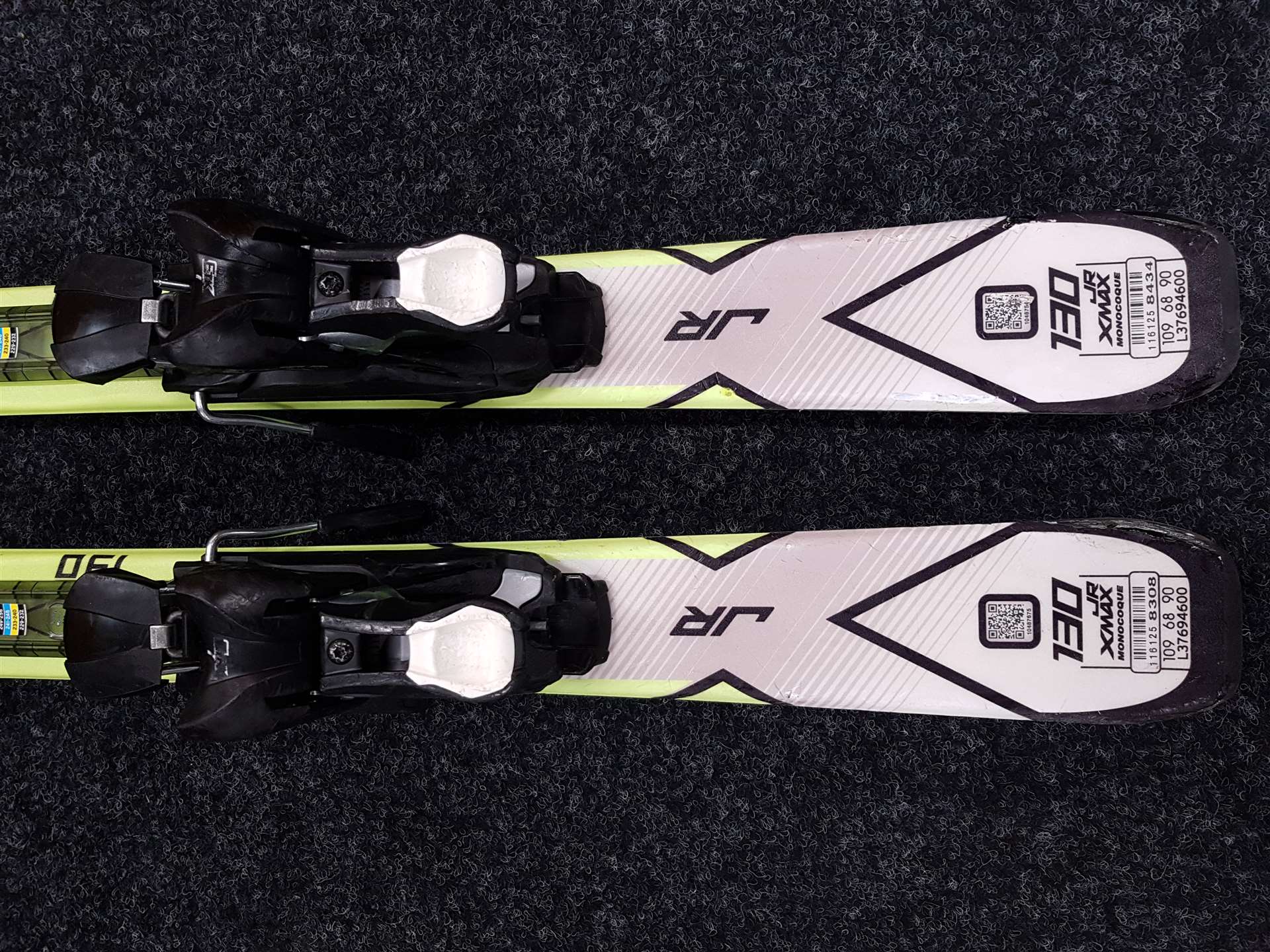 Použité lyže SALOMON JR Xmax + viazanie Salomon ETK 7