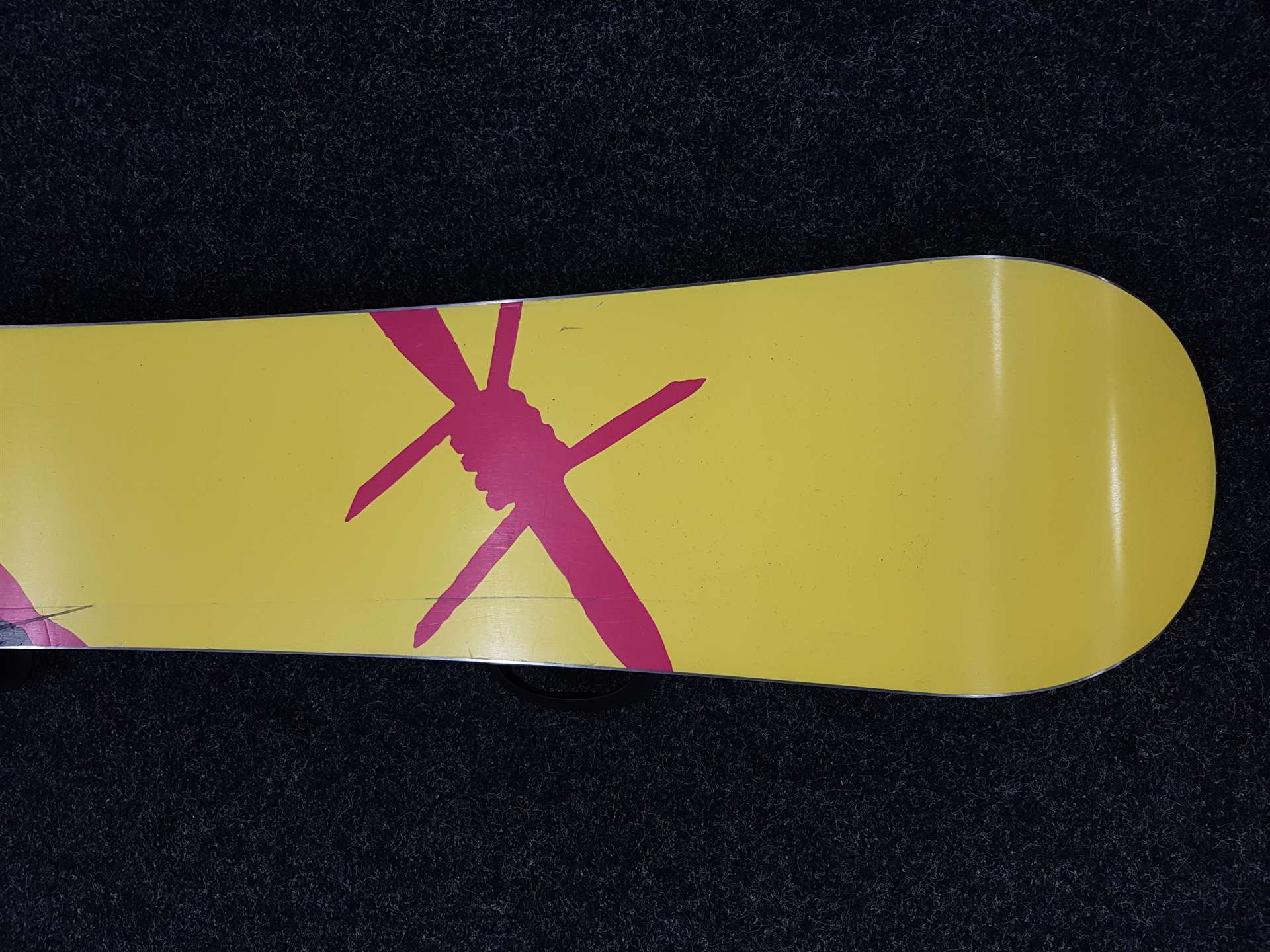 Použitý snowboard SEVEN SUMMITS Riot + viazanie Dreamscape veľkosť S/M