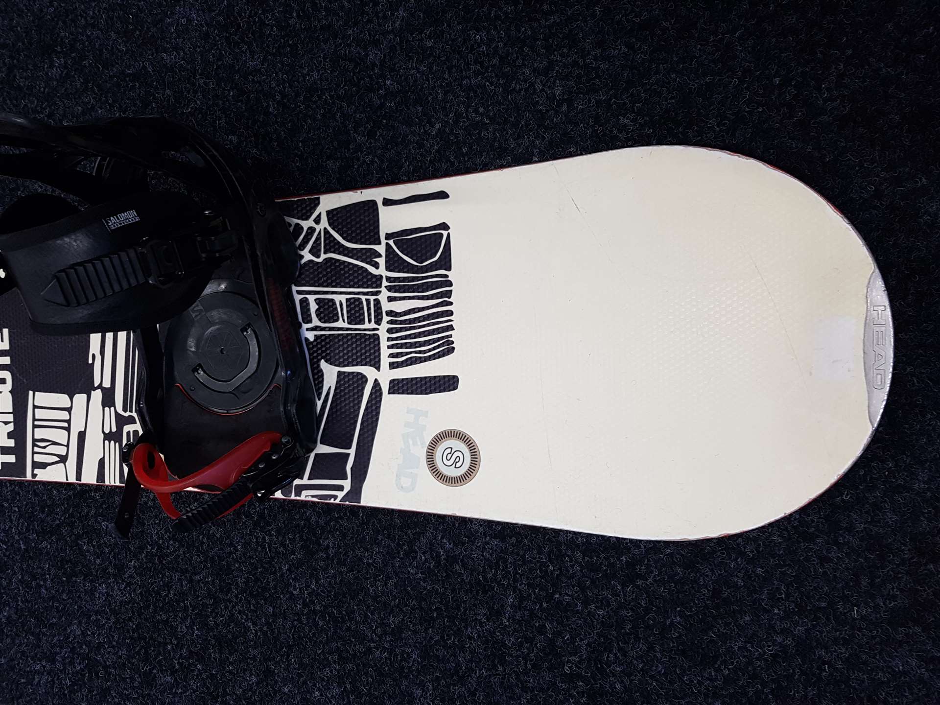 Použitý snowboard HEAD Tribute R + viazanie Salomon veľkosť M