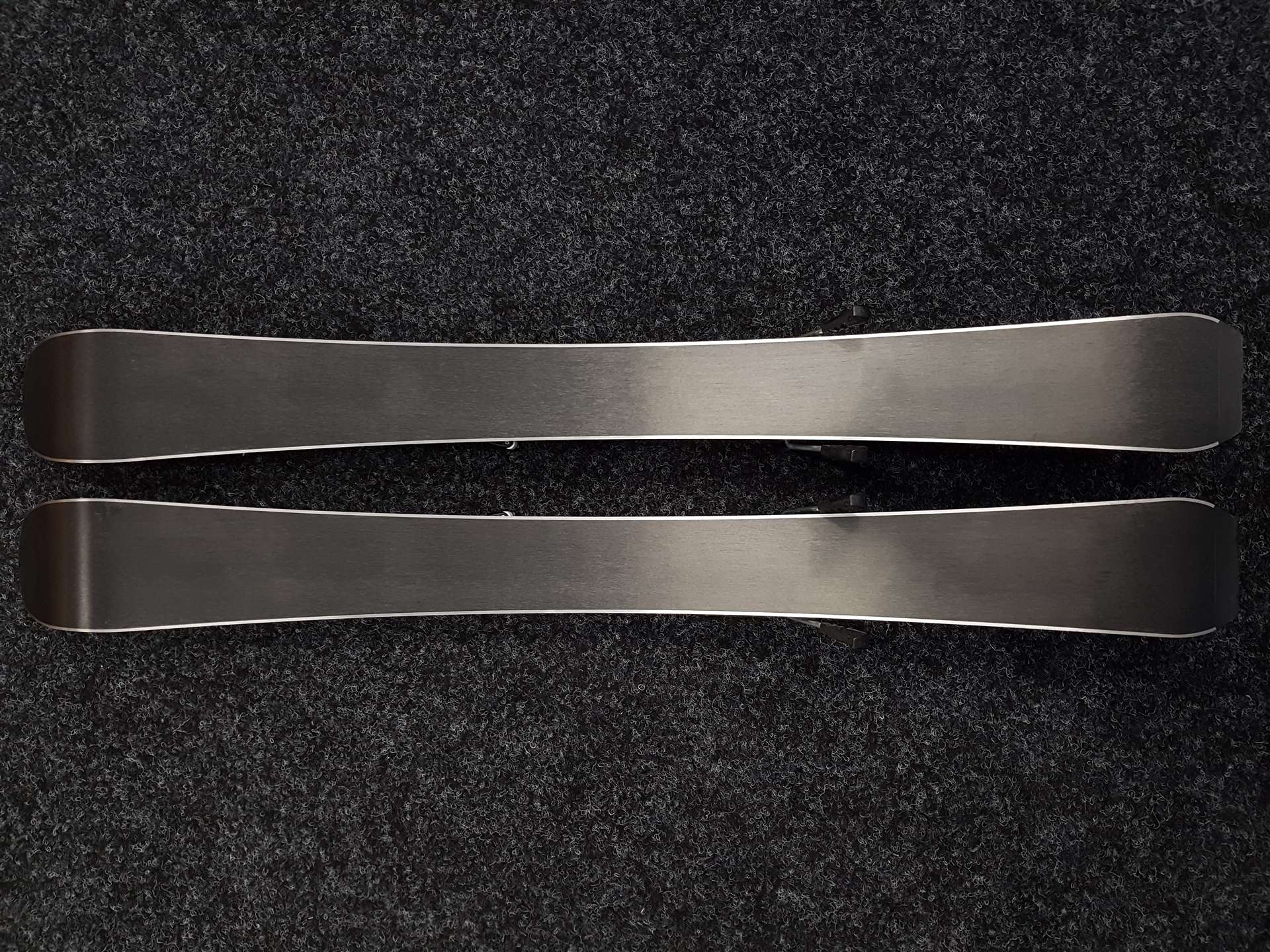 Použité lyže SPORTEN X-Fighter  + viazanie Tyrolia LRX 4.5