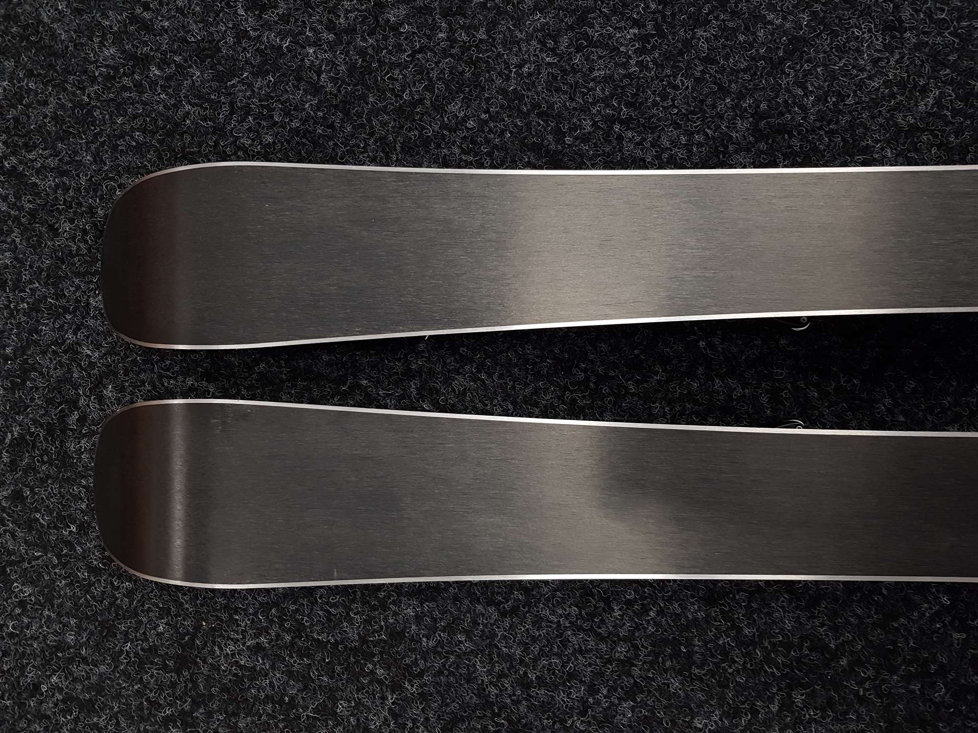 Použité lyže SPORTEN X-Fighter  + viazanie Tyrolia LRX 4.5