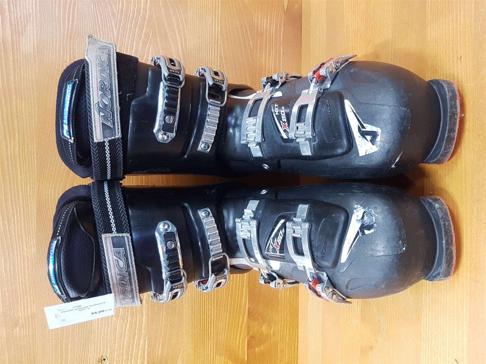 Použité lyžiarky NORDICA NXT X