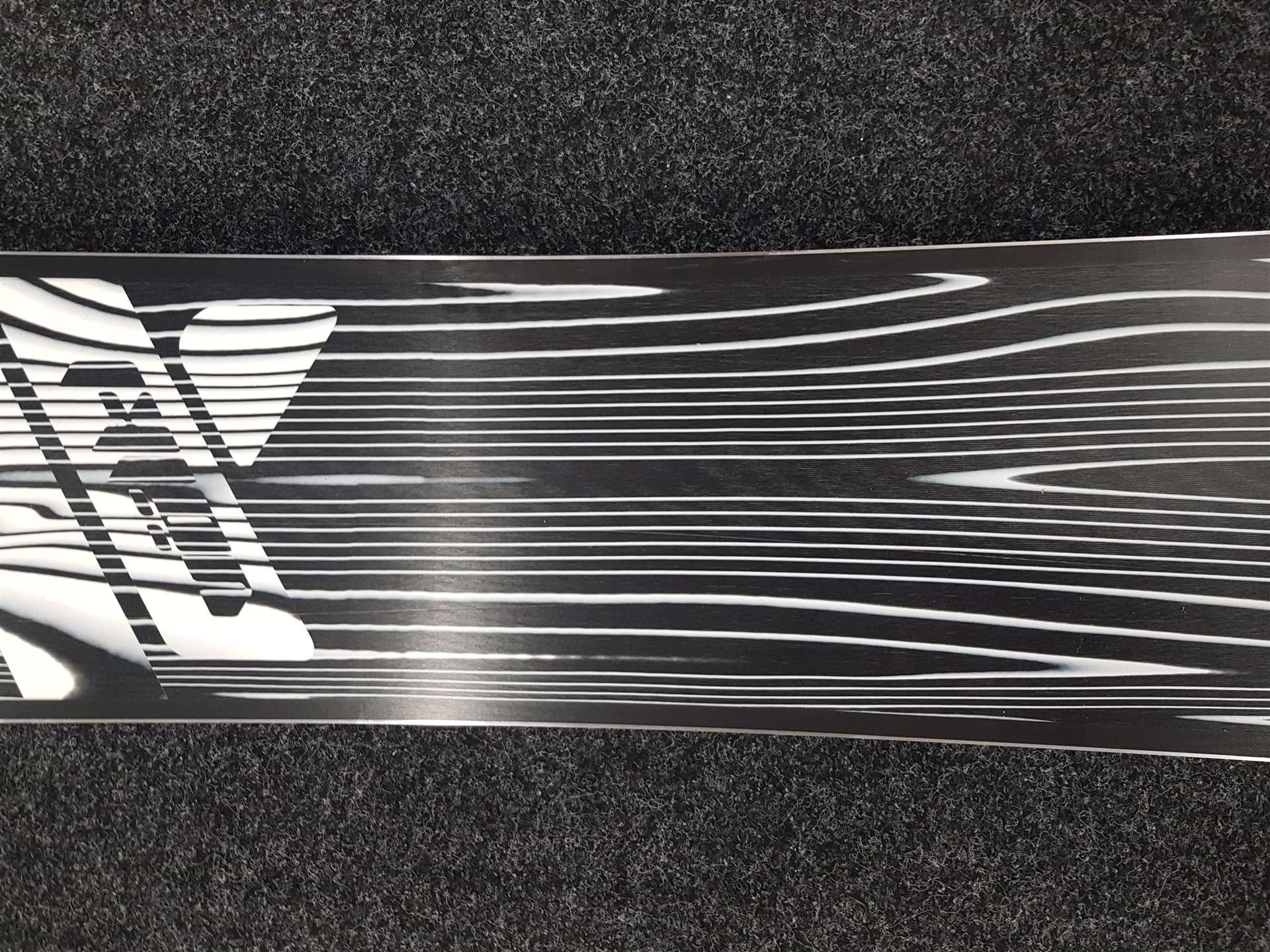 Použitý snowboard VOLKL Coal + viazanie Volkl Fastec veľkosť L