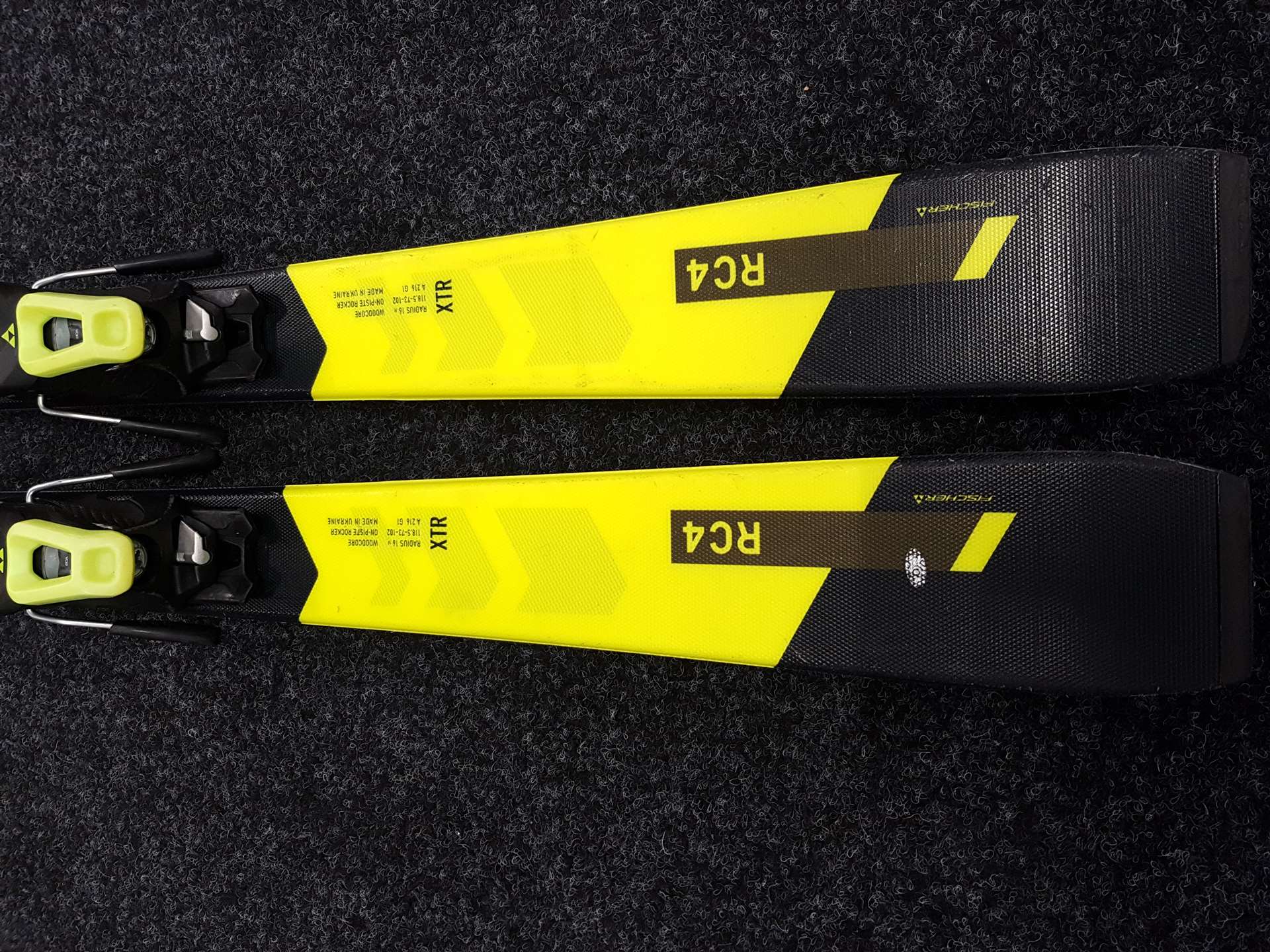 Použité lyže FISCHER RC4 + viazanie Fischer RS 10