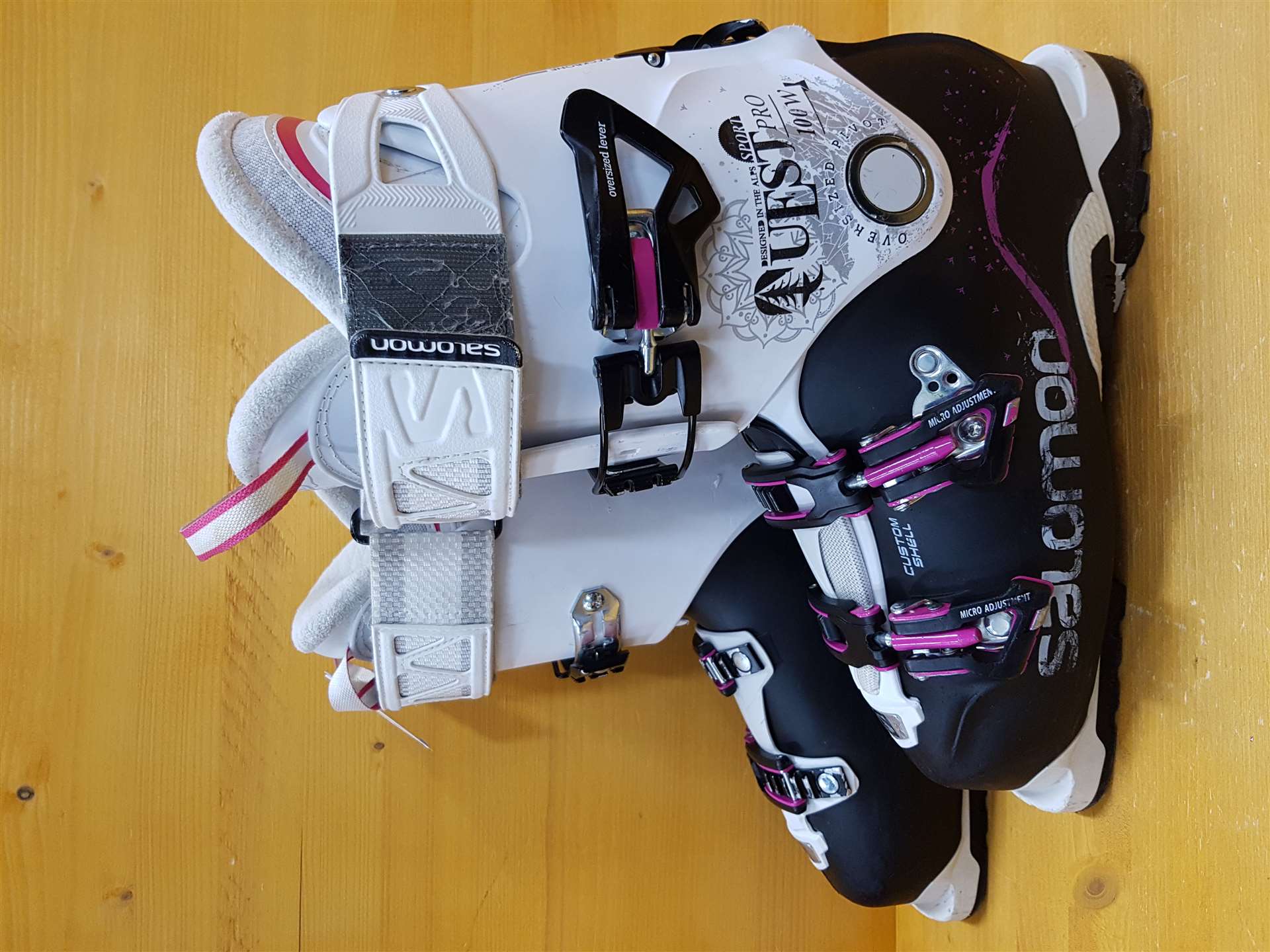 Použité lyžiarky Salomon QUEST PRO 100 W