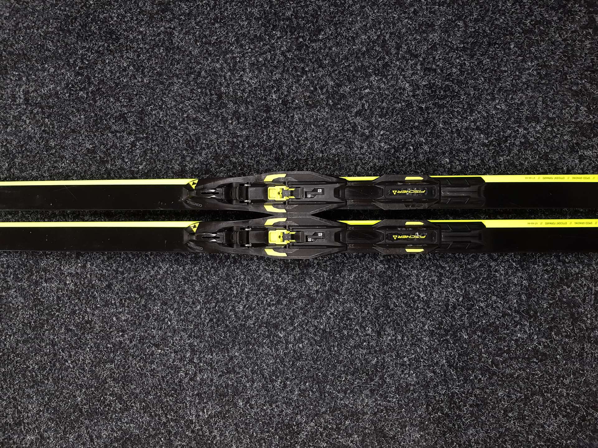 Použité bežecké lyže Fischer Twin Skin Pro + NNN viazanie Fischer