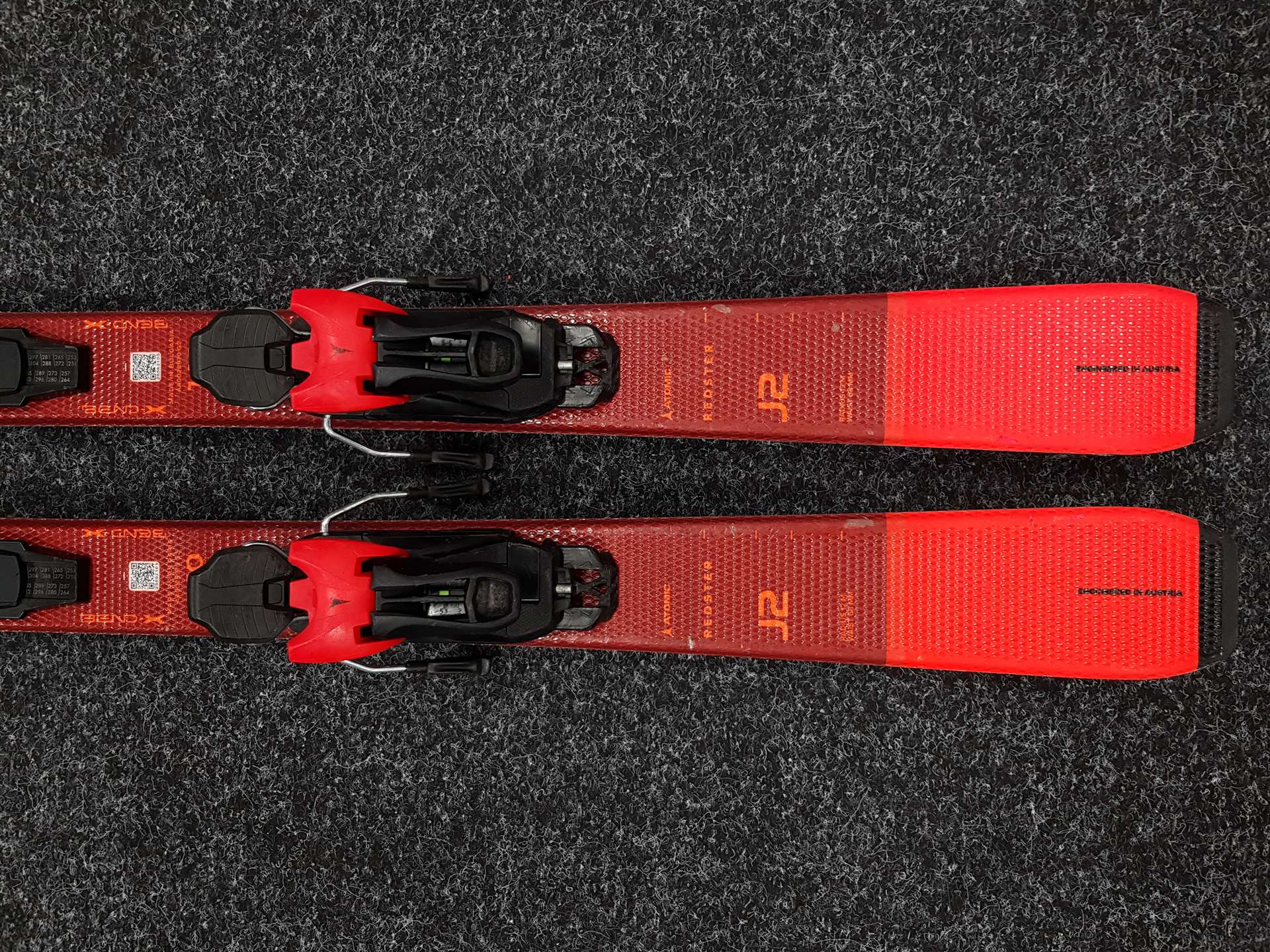 Použité lyže ATOMIC Redster J2 + viazanie Atomic 6