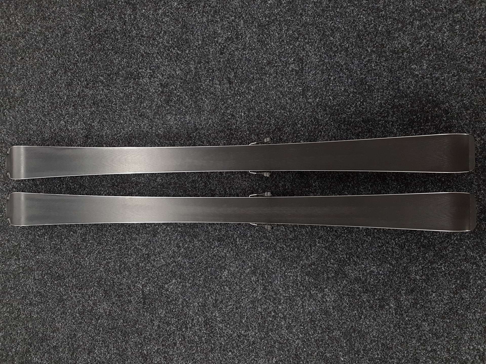 Použité lyže VOLKL Racetiger GS + viazanie Marker 4,5