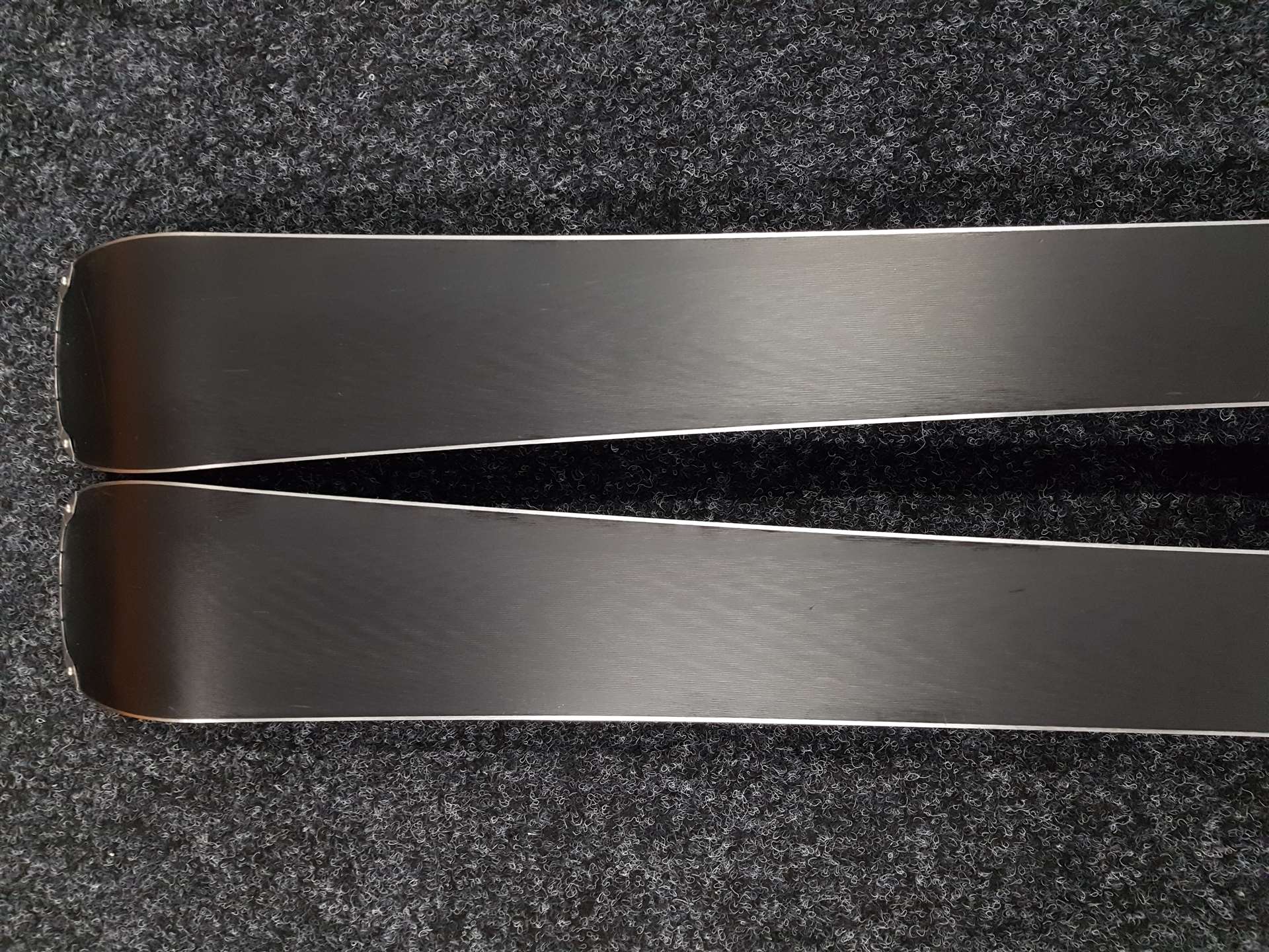 Použité lyže HEAD Shape SX + viazanie Head 11