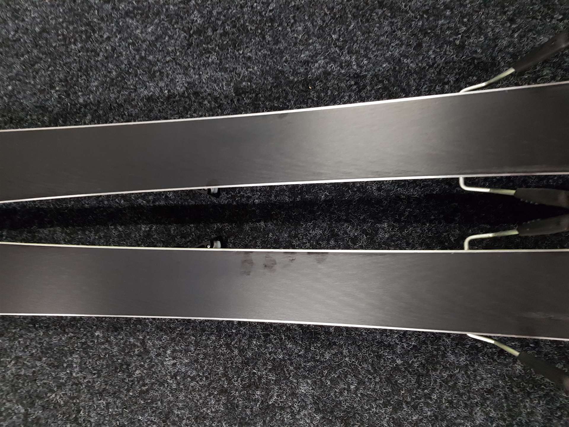 Použité lyže HEAD Shape SX + viazanie Head 11