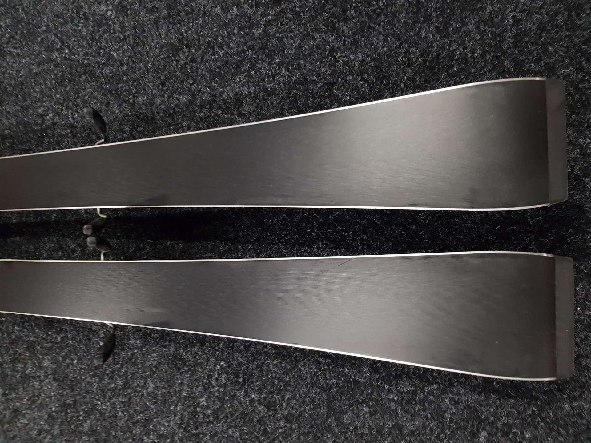 Použité lyže HEAD Shape SX + viazanie Head 11