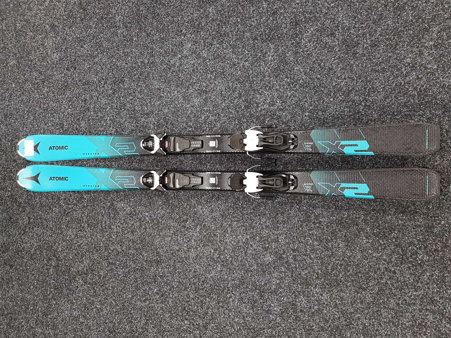 Použité lyže ATOMIC Redster X2 + viazanie Atomic L6