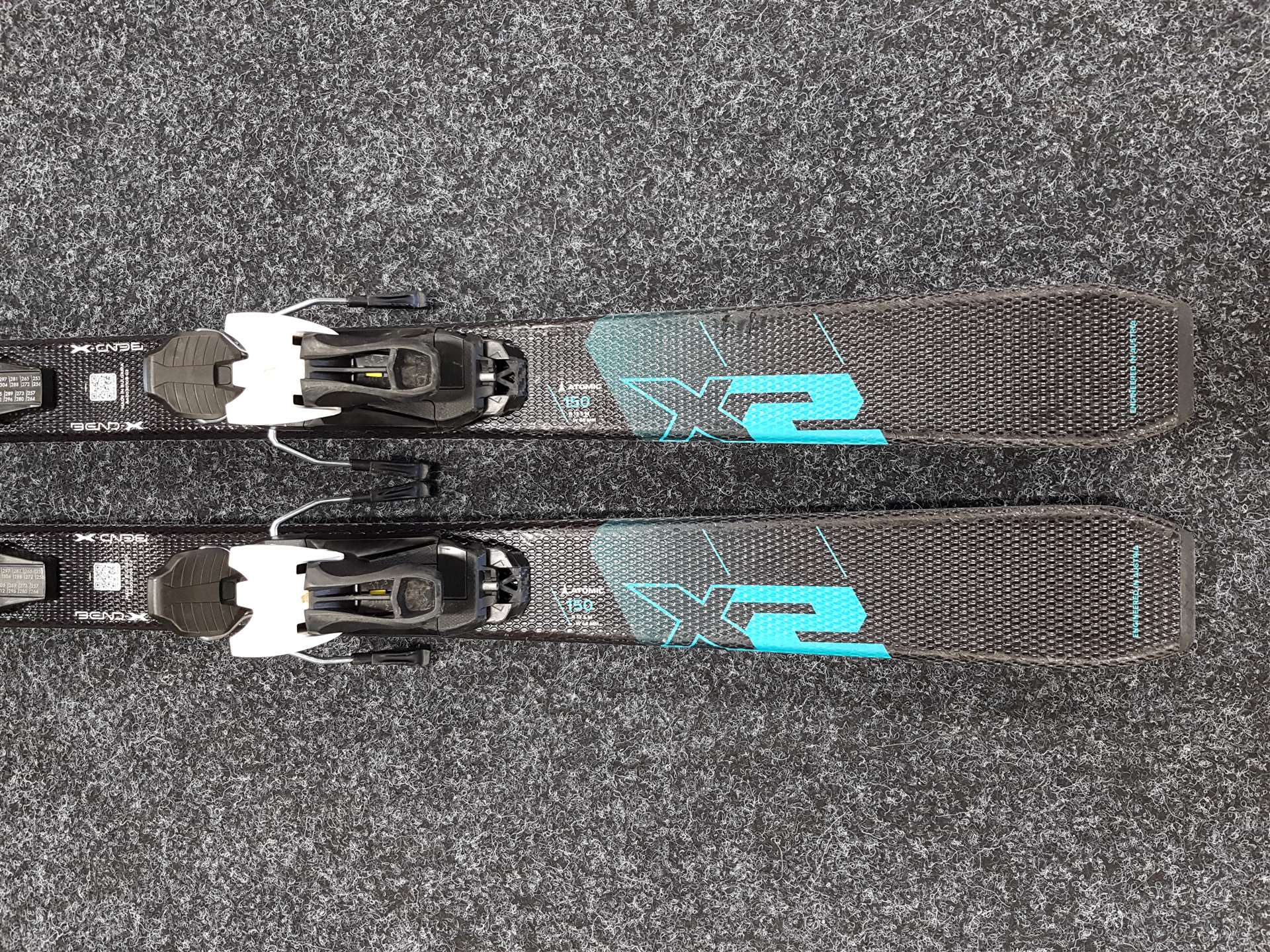 Použité lyže ATOMIC Redster X2 + viazanie Atomic L6