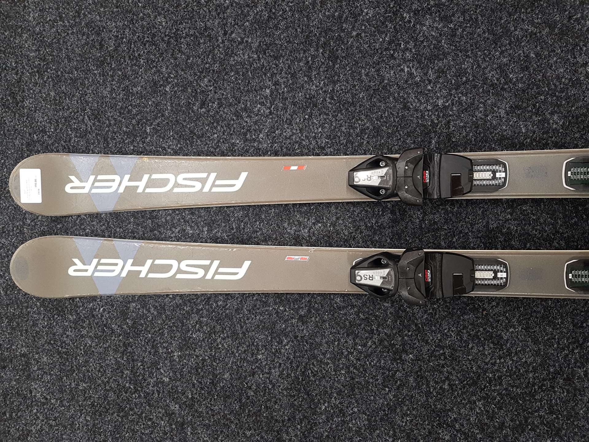 Použité lyže FISCHER Trinity  + viazanie Fischer RS 9