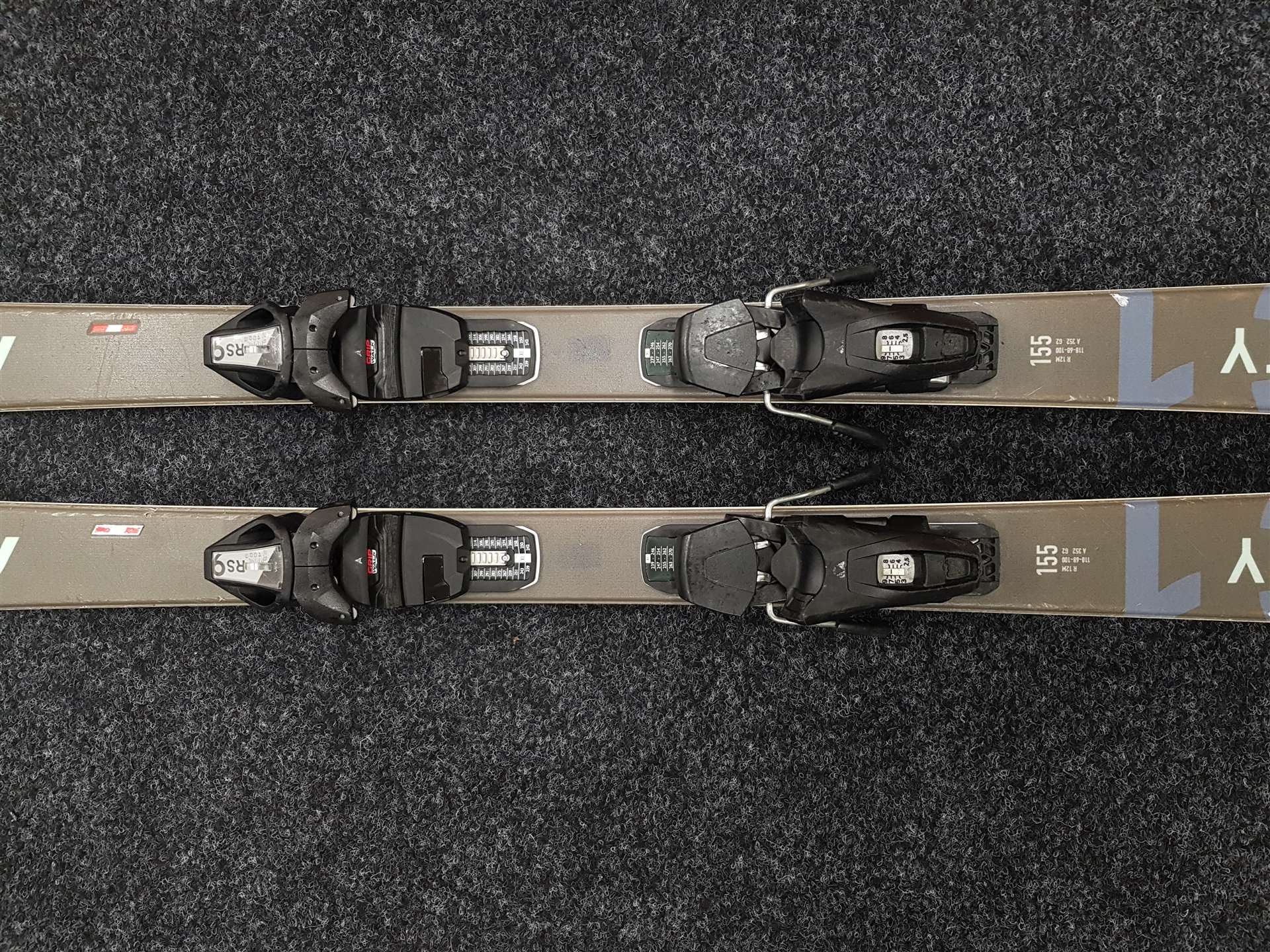Použité lyže FISCHER Trinity  + viazanie Fischer RS 9