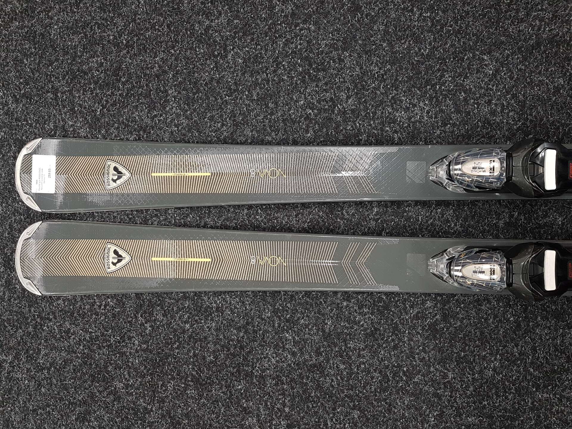 Použité lyže ROSSIGNOL Nova 8 + viazanie Look Xpress 11