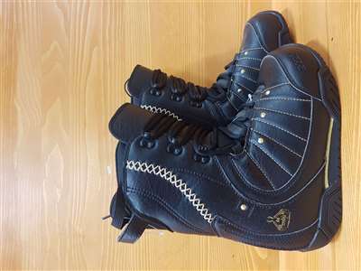 Použité snowboardové topánky STUF Freestyle