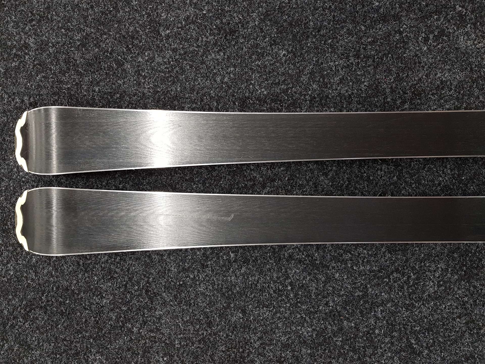 Použité lyže HEAD Super Shape ERA 2.0 + viazanie Head SLR 7.5