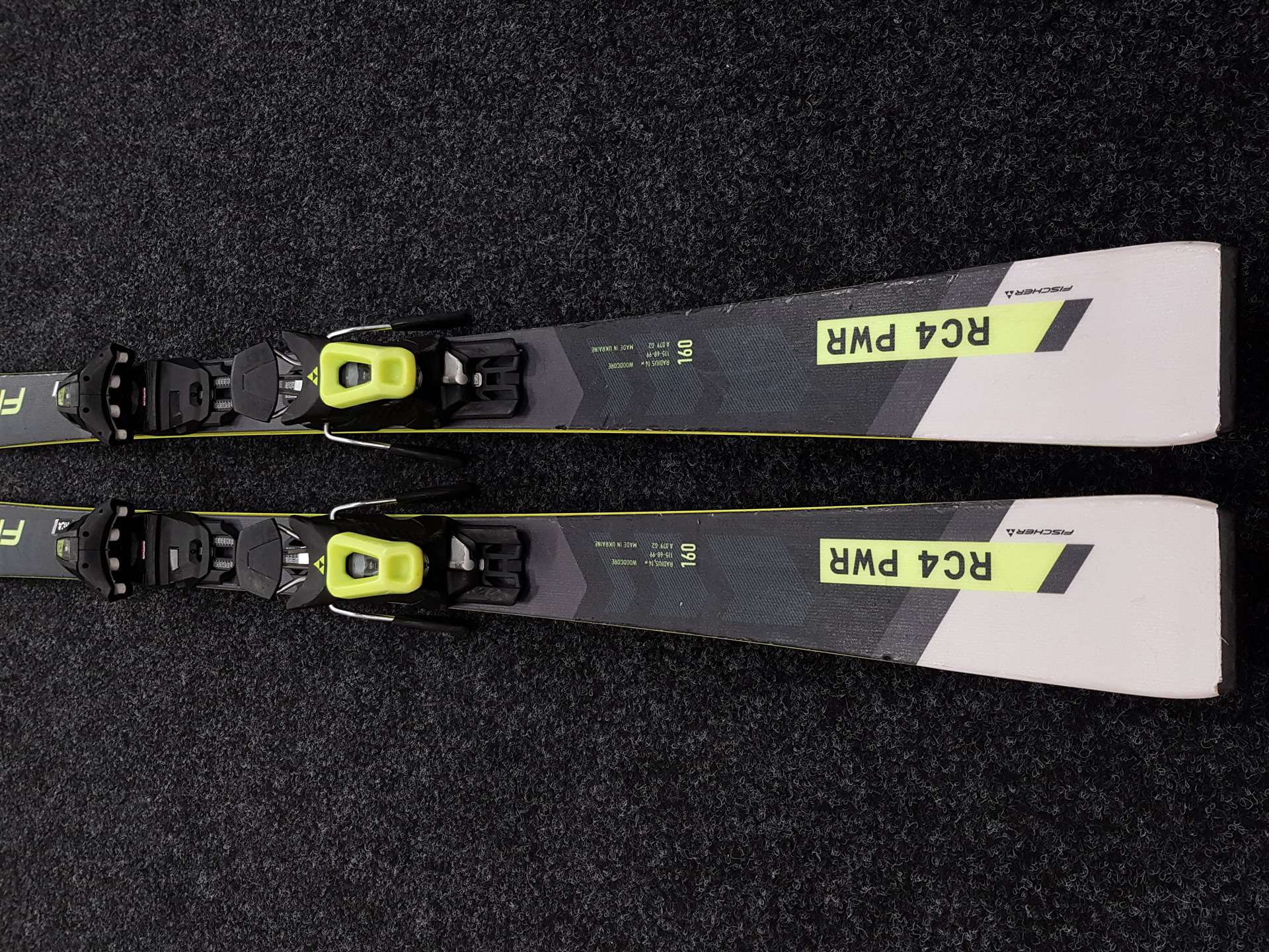 Použité lyže FISCHER RC4 PWR + viazanie Fischer RS10