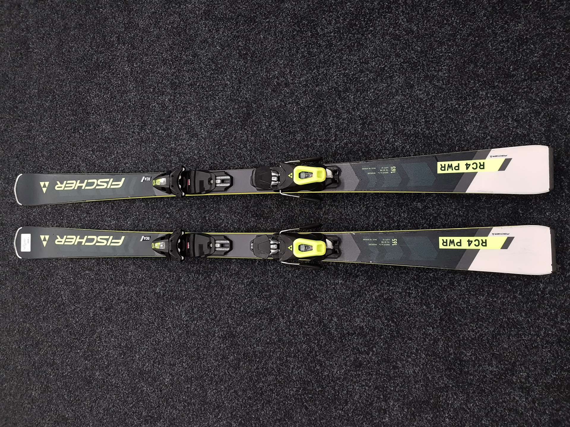 Použité lyže FISCHER RC4 PWR + viazanie Fischer RS10
