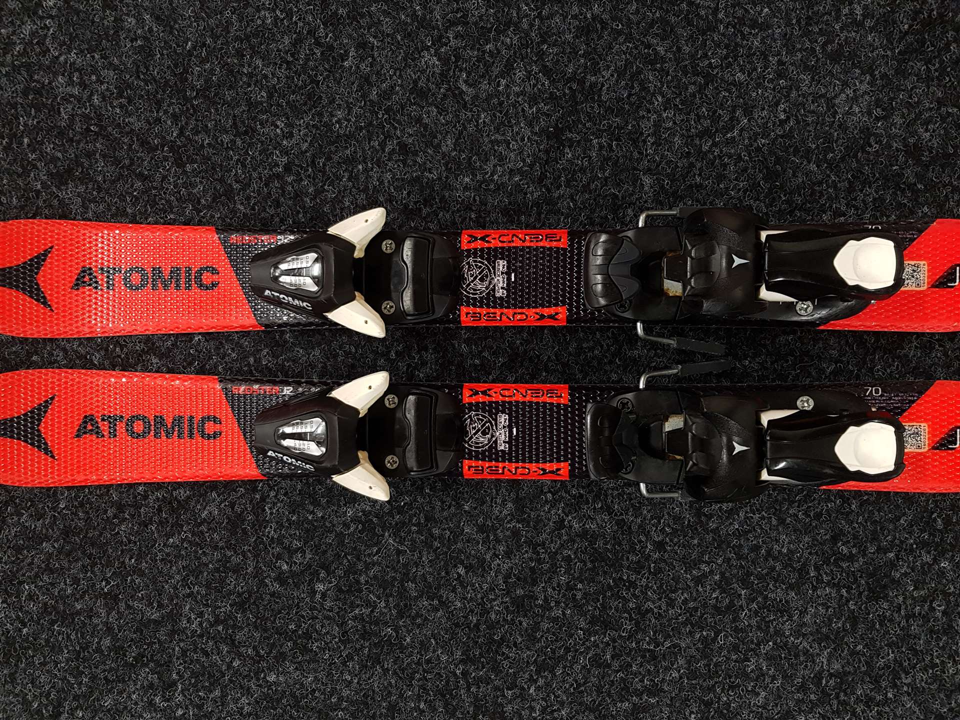 Použité lyže ATOMIC Bend-X J2 + viazanie Atomic C5