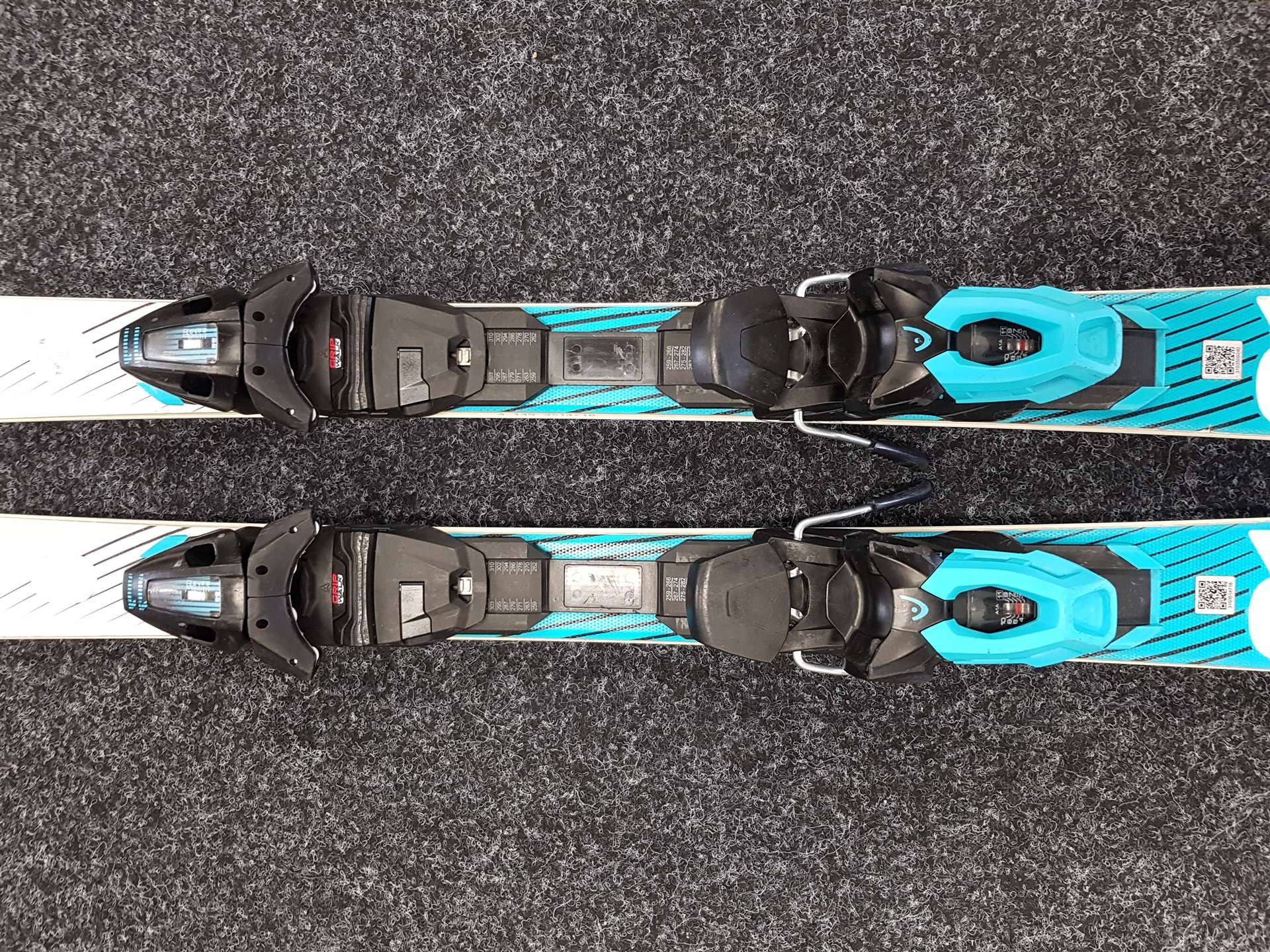 Použité lyže HEAD Rebel e.SR + viazanie Head PR 11