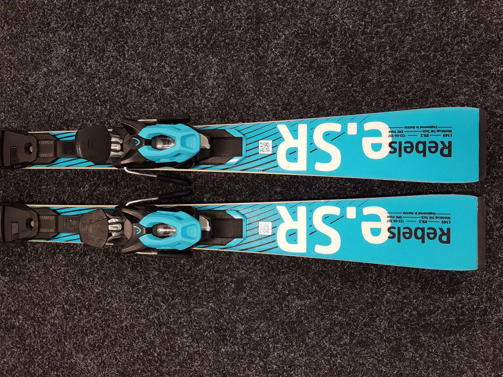 Použité lyže HEAD Rebel e.SR + viazanie Head PR 11