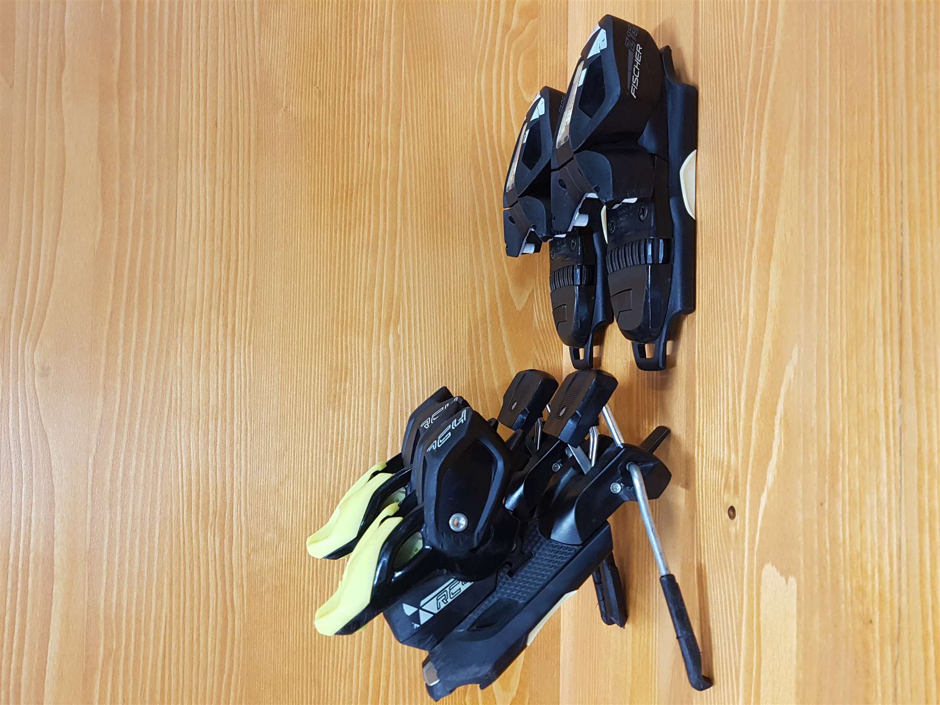 Použité viazanie Fischer RC4 Z12 (12 DIN)