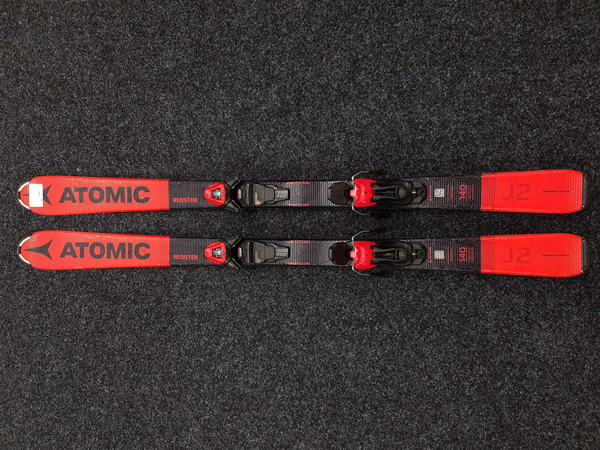 Použité lyže ATOMIC Redster Bend-x + viazanie Atomic 5,5