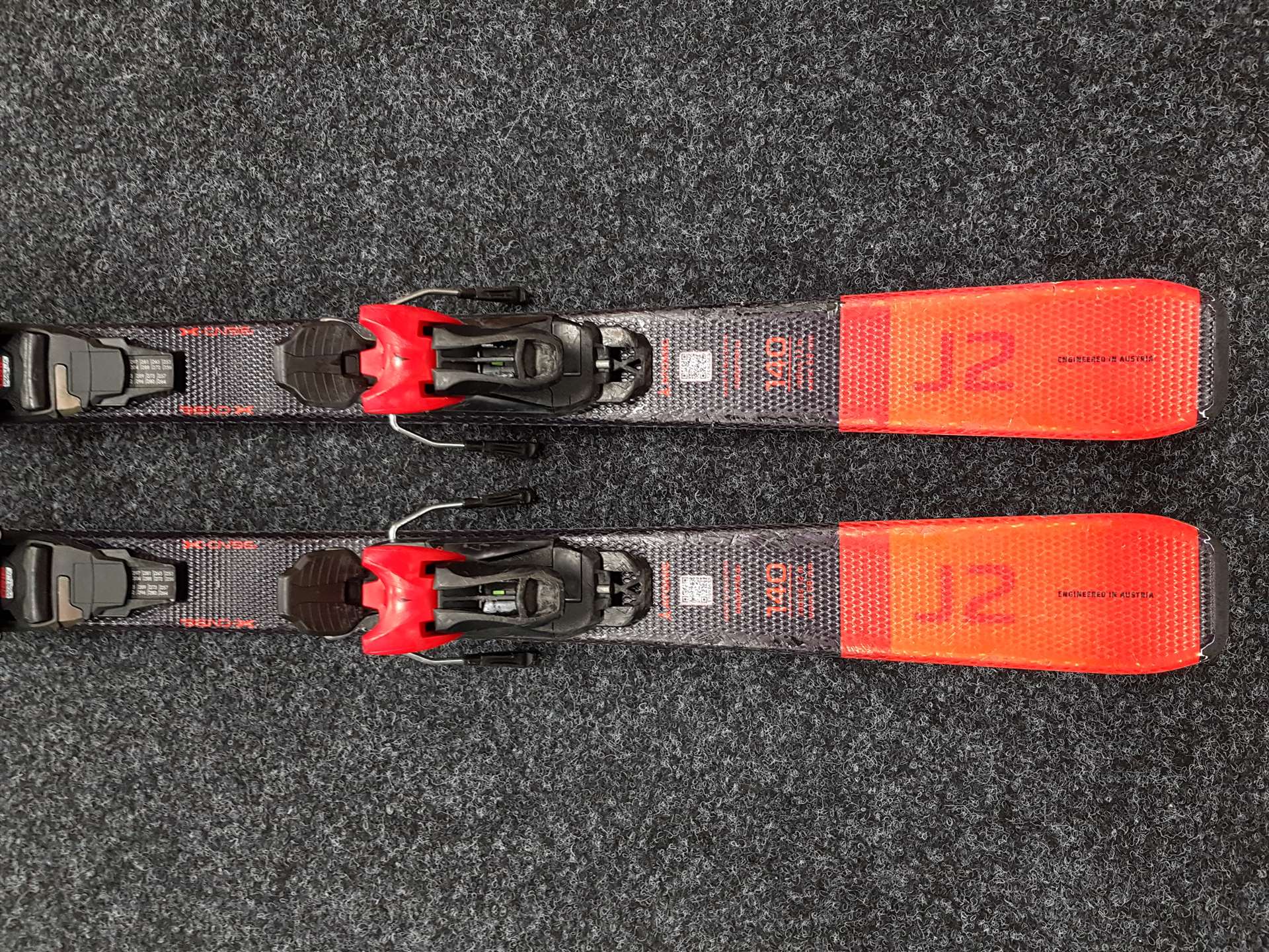 Použité lyže ATOMIC Redster Bend-x + viazanie Atomic 5,5