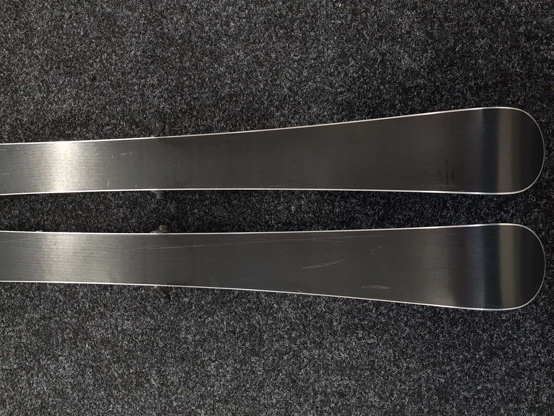 Použité freestyle lyže ROSSIGNOL S1 JR + viazanie Tyrolia 4,5