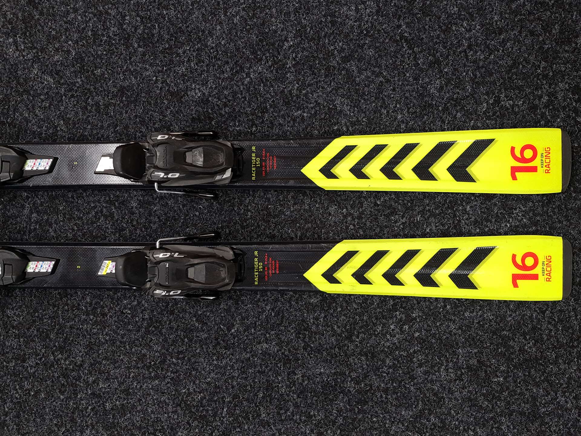 Použité lyže VOLKL Racetiger JR 16 + viazanie Marker 7