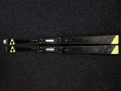 Použité lyže FISCHER RC4 + viazanie Fischer Z13