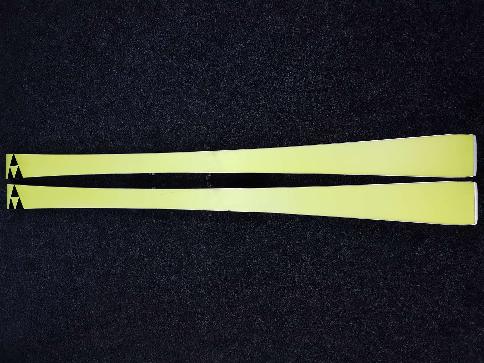 Použité lyže FISCHER RC4 + viazanie Fischer Z13