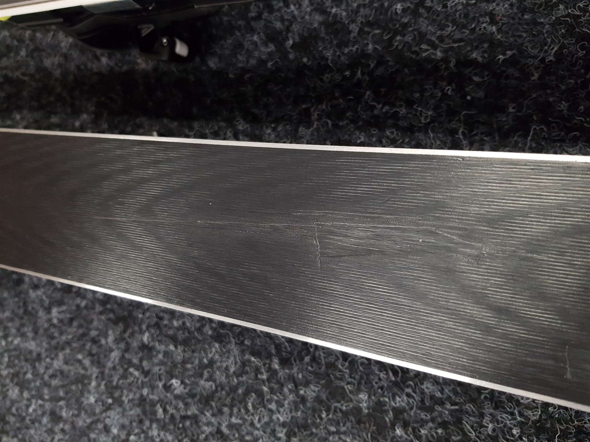 Použité lyže HEAD Worldcup Rebels i.SL RD Team + viazanie Head Evo 9.0 AC