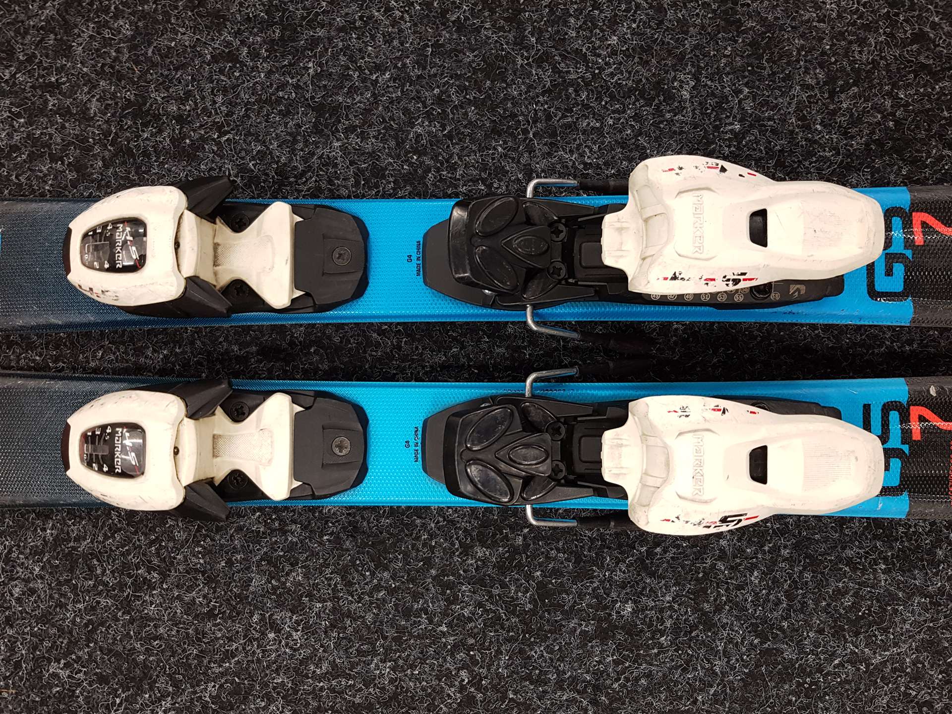 Použité detské lyže VOLKL Racetiger GS + viazanie Marker 4.5