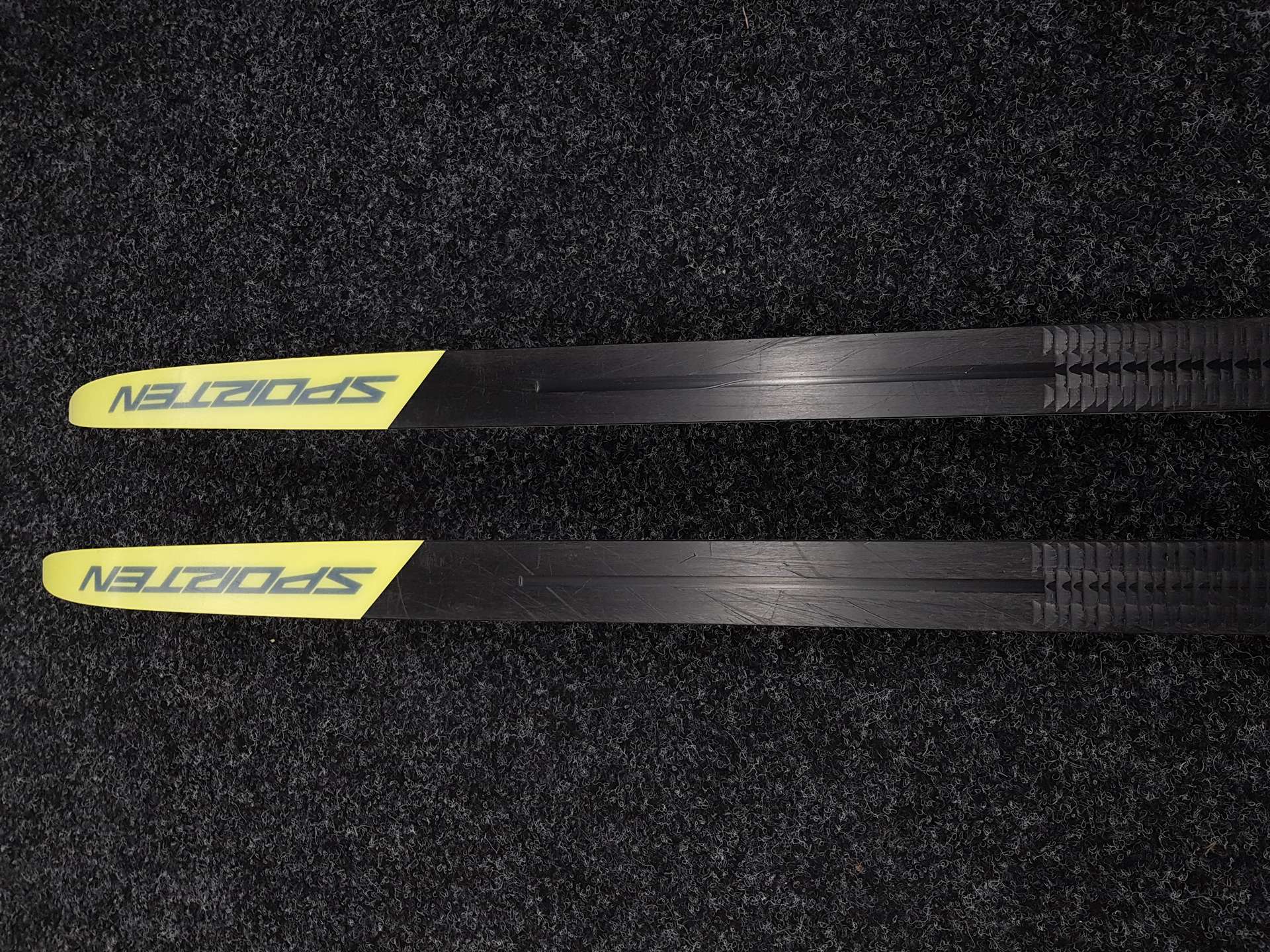 Použité bežecké lyže SPORTEN Bohemia Plus + viazanie NNN Salomon