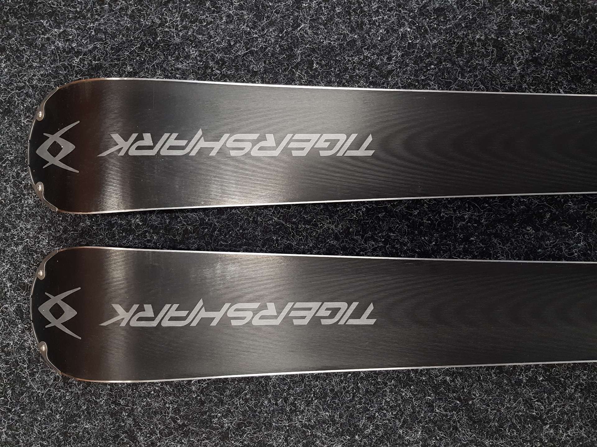 Použité lyže VOLKL TIGERSHARK 11FT + viazanie Marker SPEEDRIDE