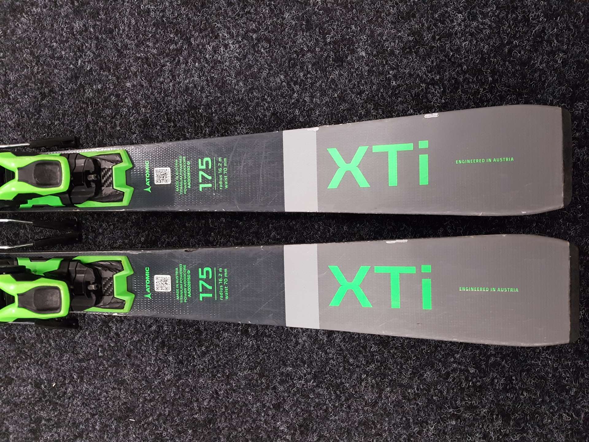 Použité lyže ATOMIC Redster XTi + viazanie Atomic FT 12