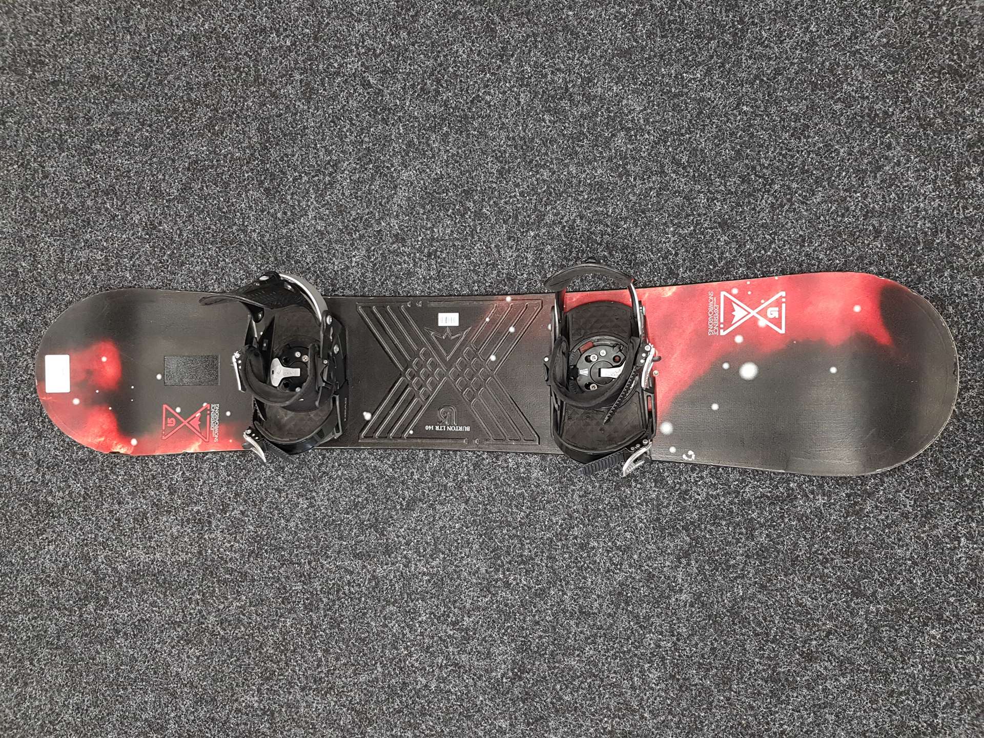 Použitý snowboard BURTON Experience + viazanie Head veľkosť S
