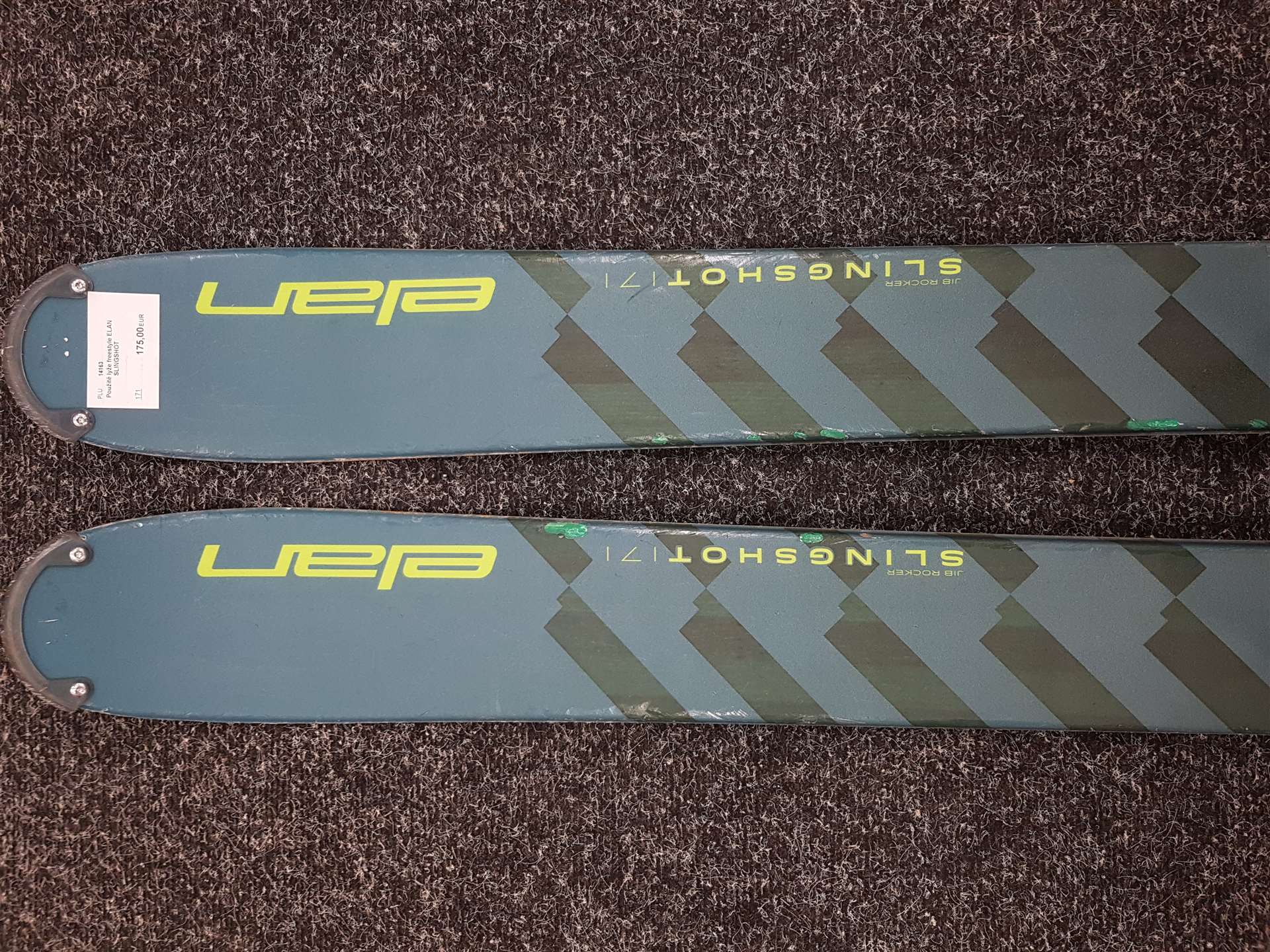 Použité lyže freestyle ELAN SLINGSHOT