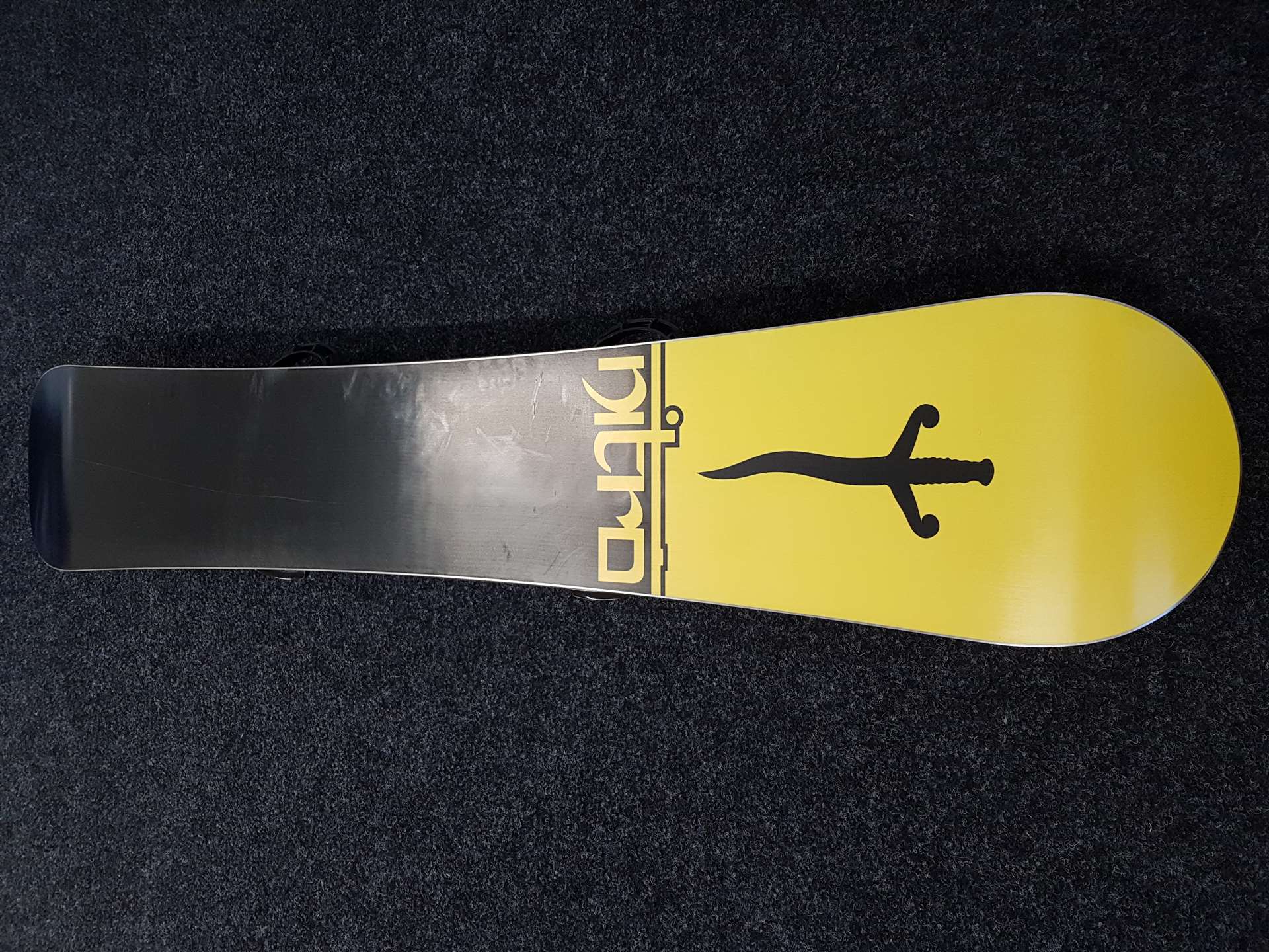 Použitý snowboard NITRO Mystique + viazanie X-Trail veľkosť M/L